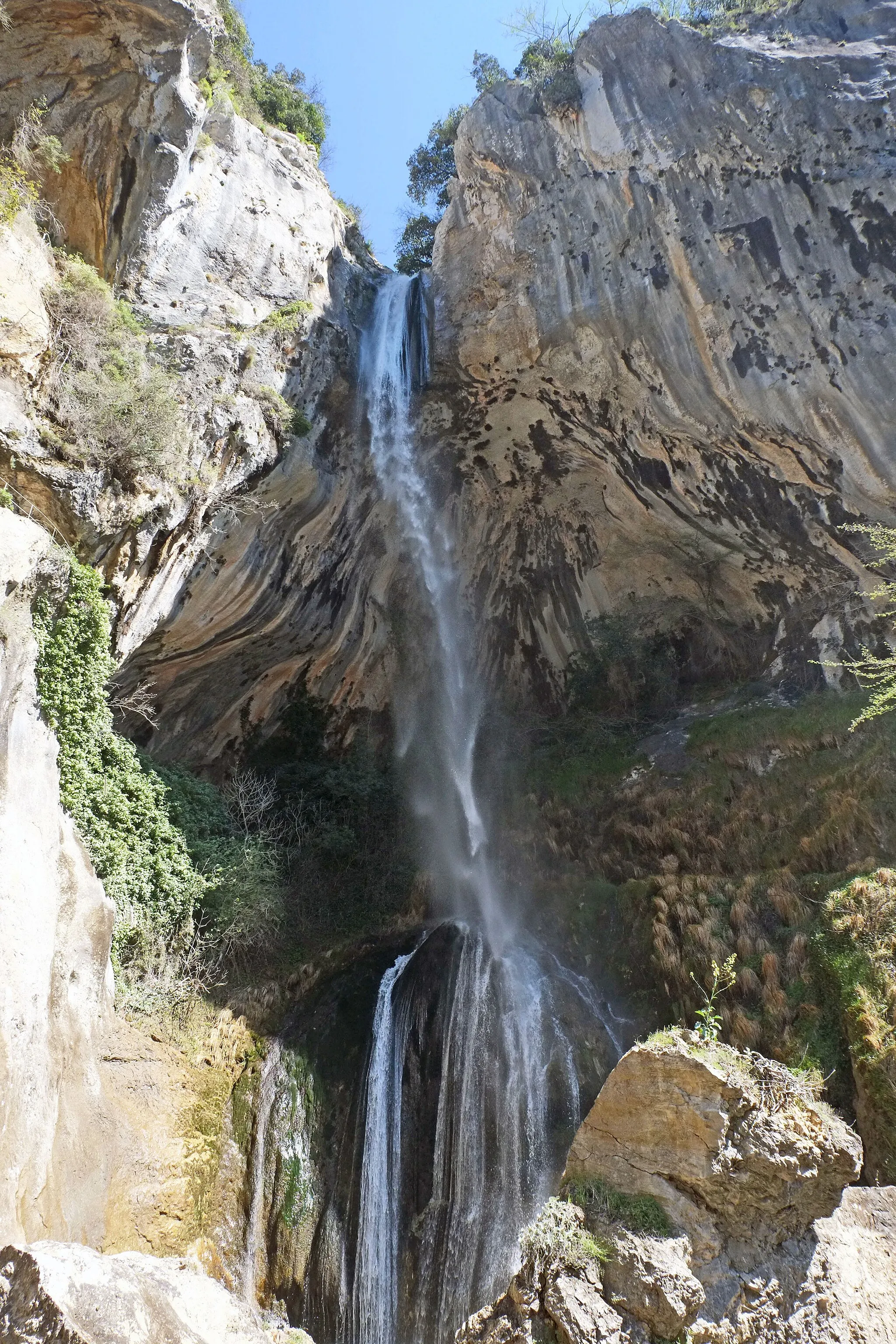 Photo showing: La cascade de Courmes.