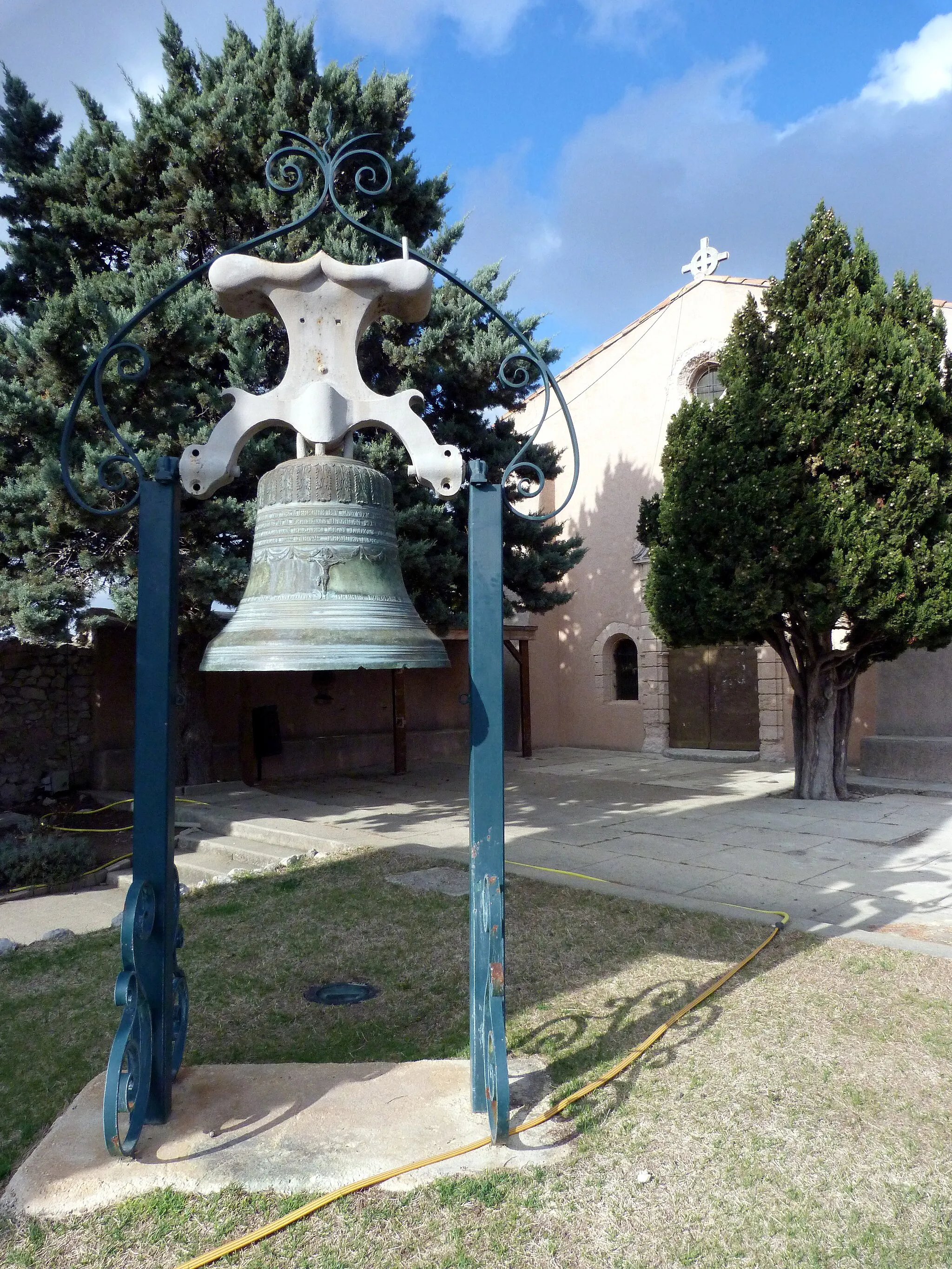 Photo showing: La chapelle Notre-Dame-de-Pitié de Marignane