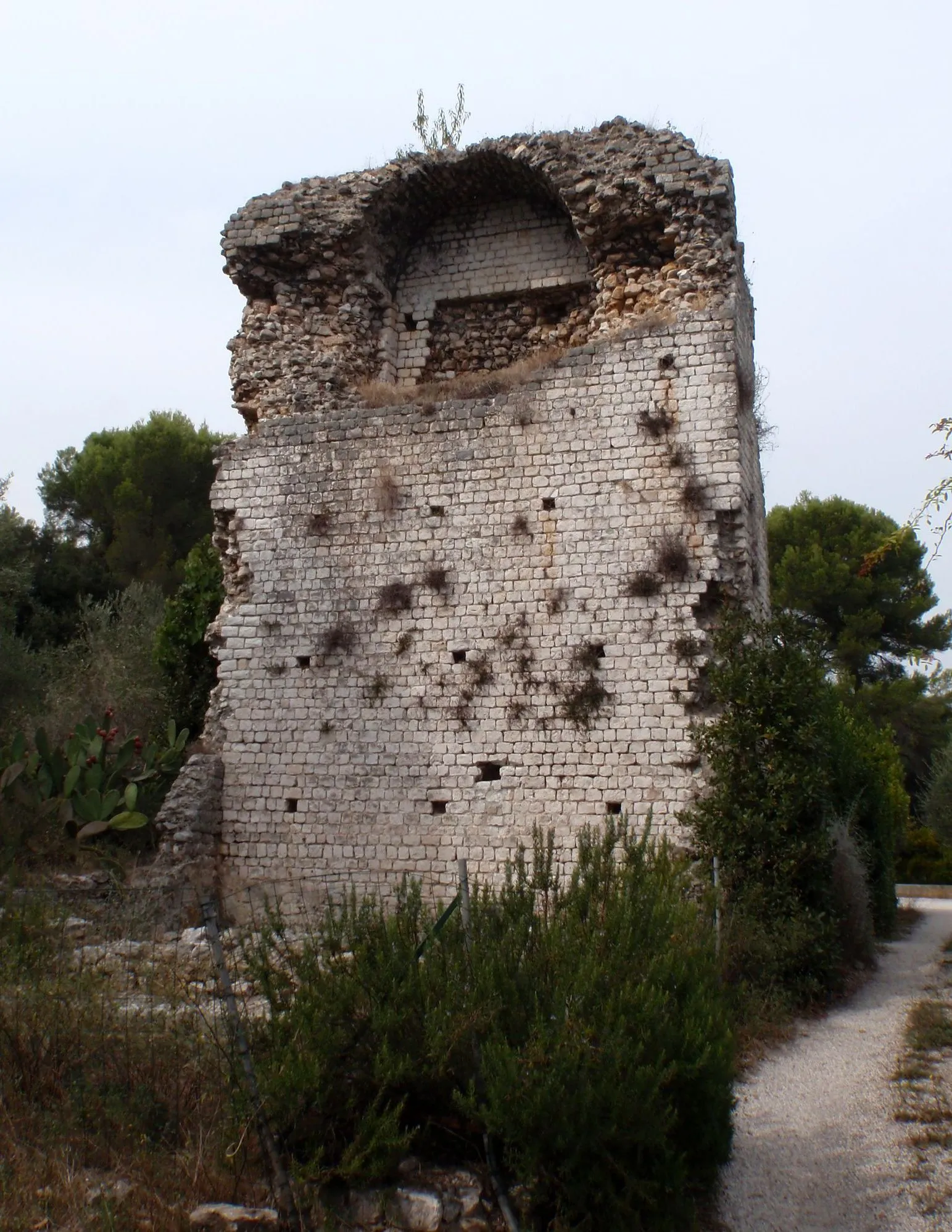 Photo showing: Monument romain