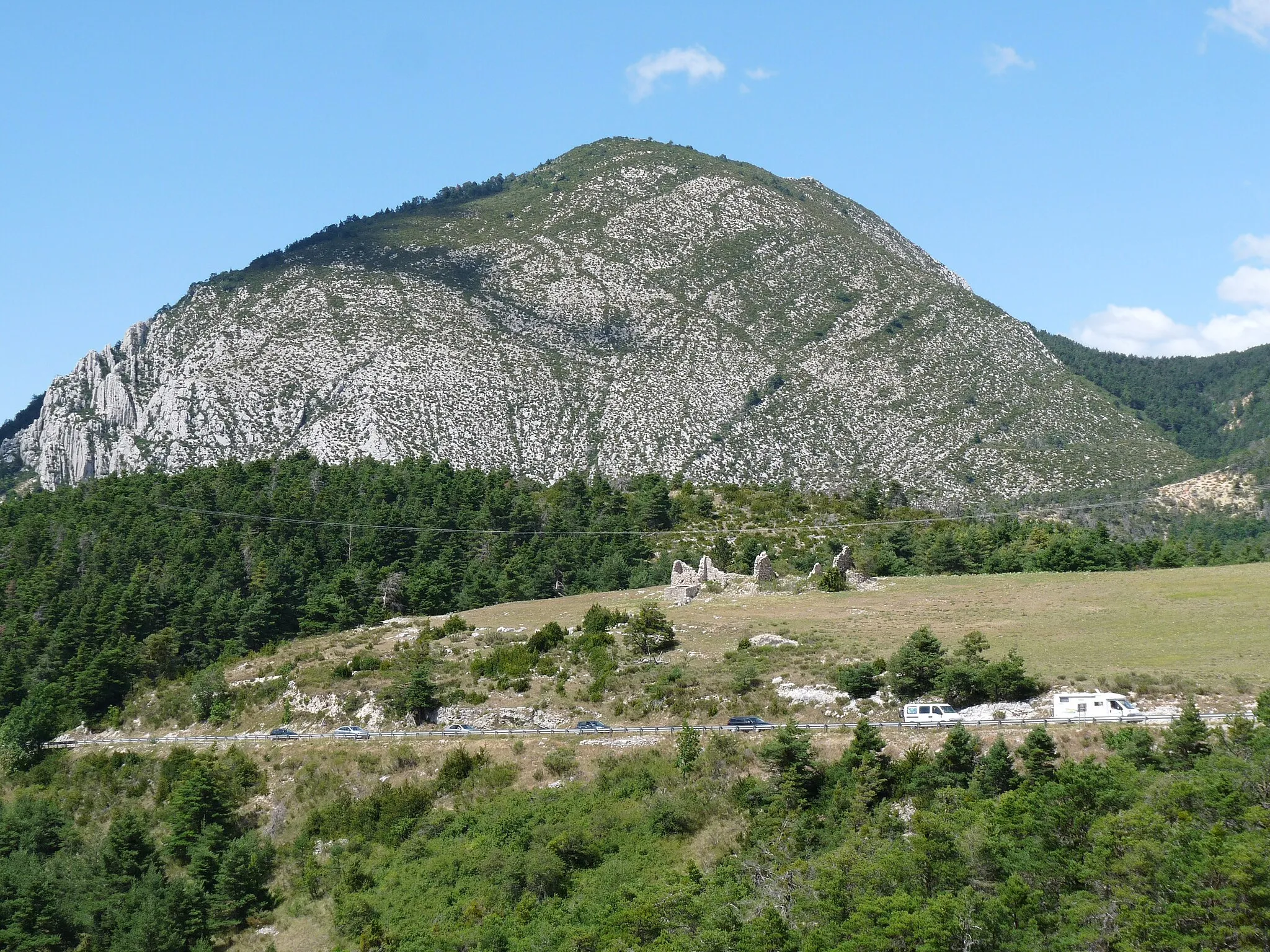 Photo showing: Col des Lèques (route Napoléon, Alpes de Haute-Provence)