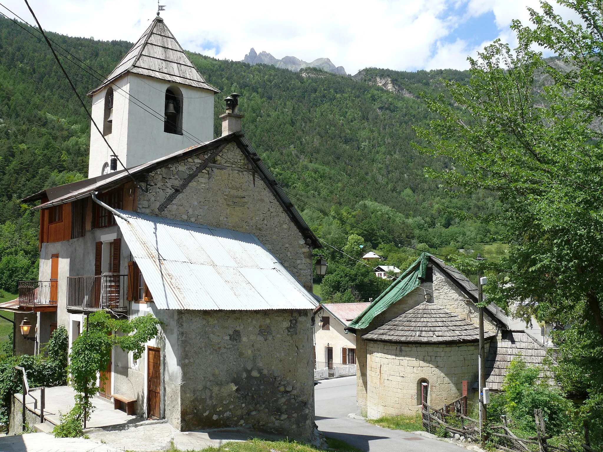 Photo showing: Saint-Martin-d'Entraunes - Eglise Saint-Martin et clocher