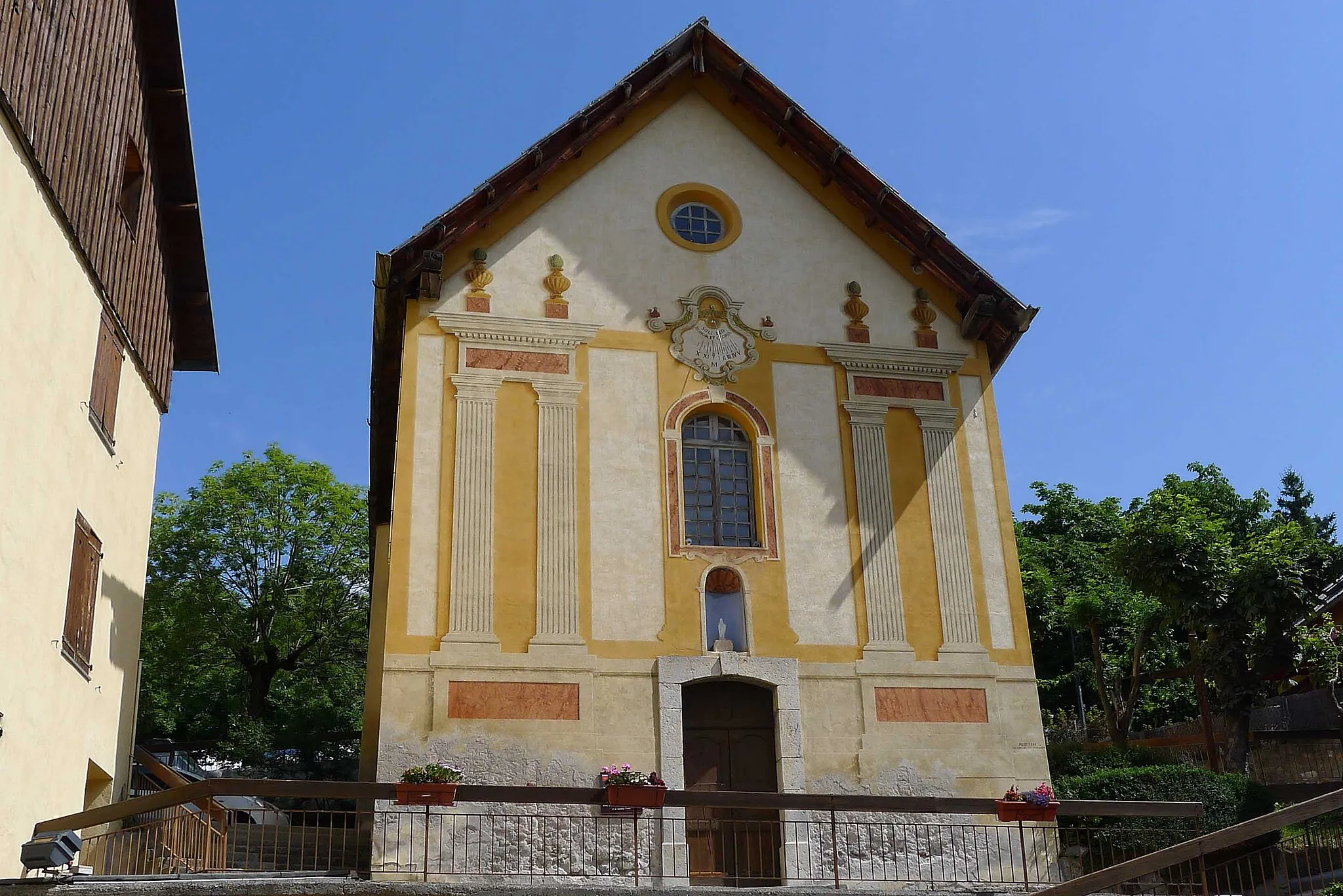 Photo showing: La chapelle des Pénitents blancs de Beuil.