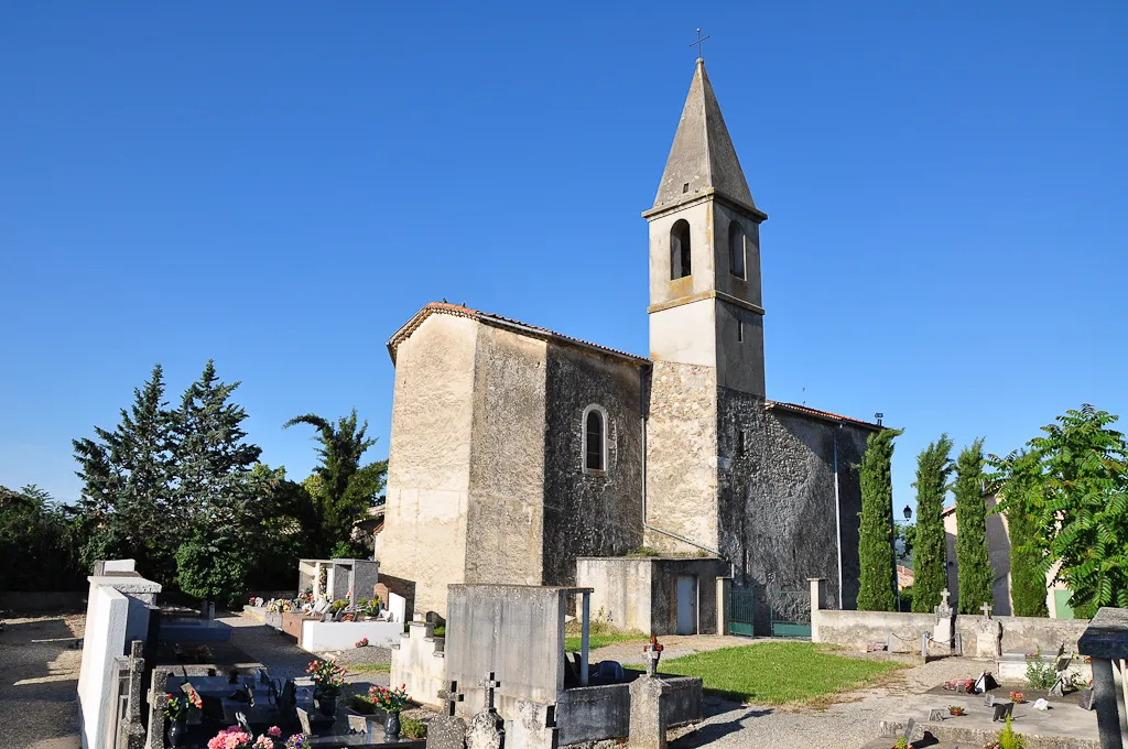 Photo showing: Thèze, église et cimetière
