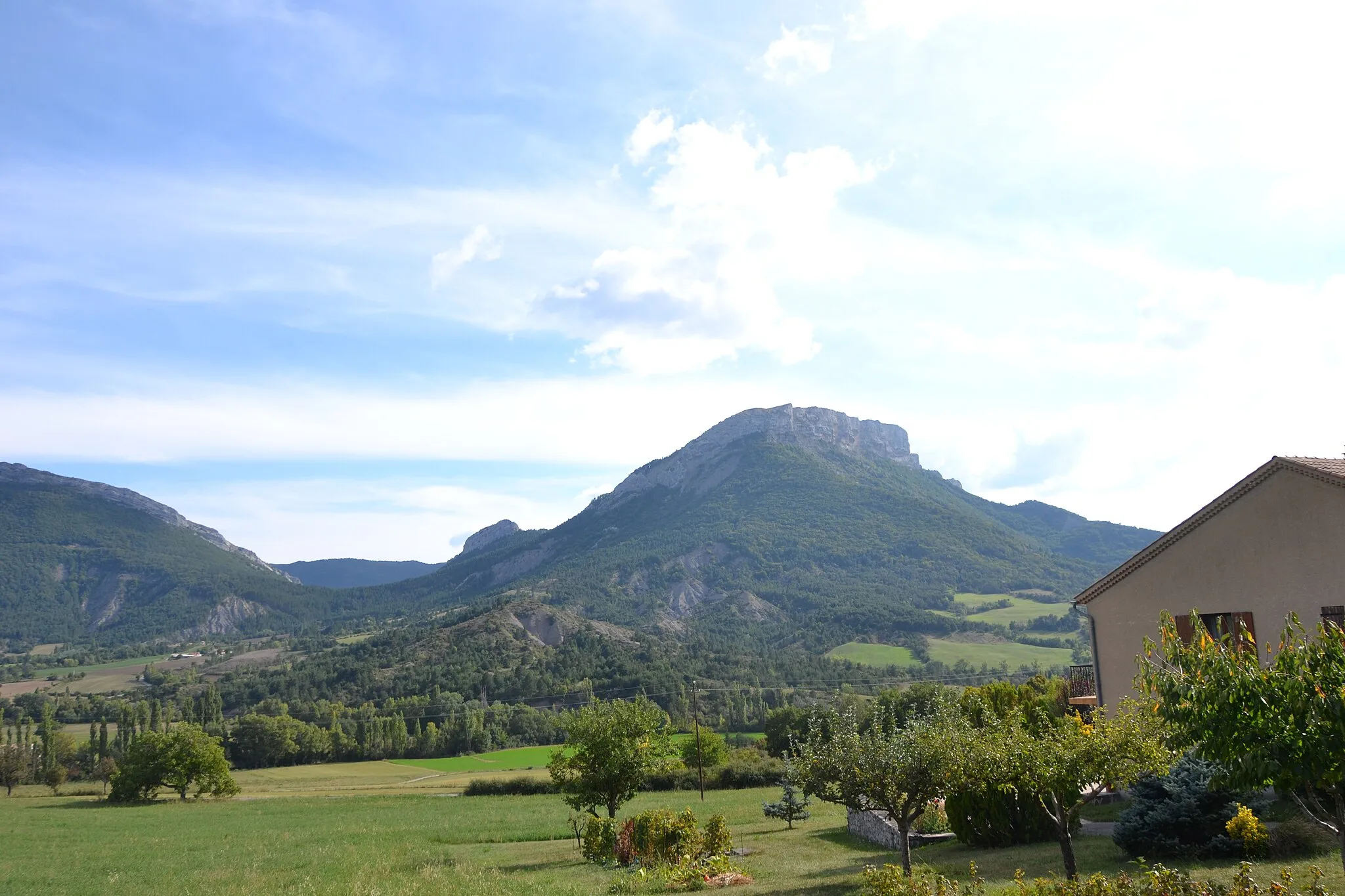 Photo showing: Montagne à Savournon