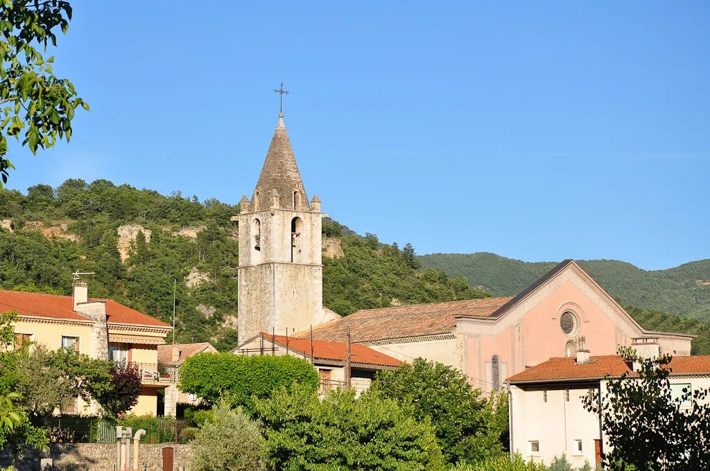 Photo showing: Volonne, église et village