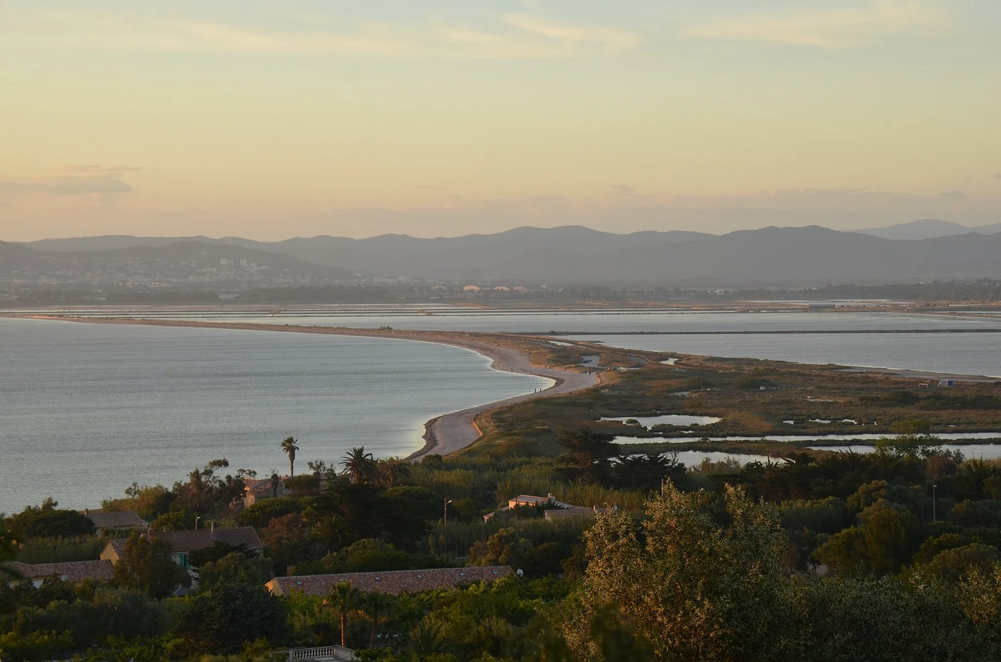 Photo showing: Panorama view of the penninsula de Giens/Hyeres