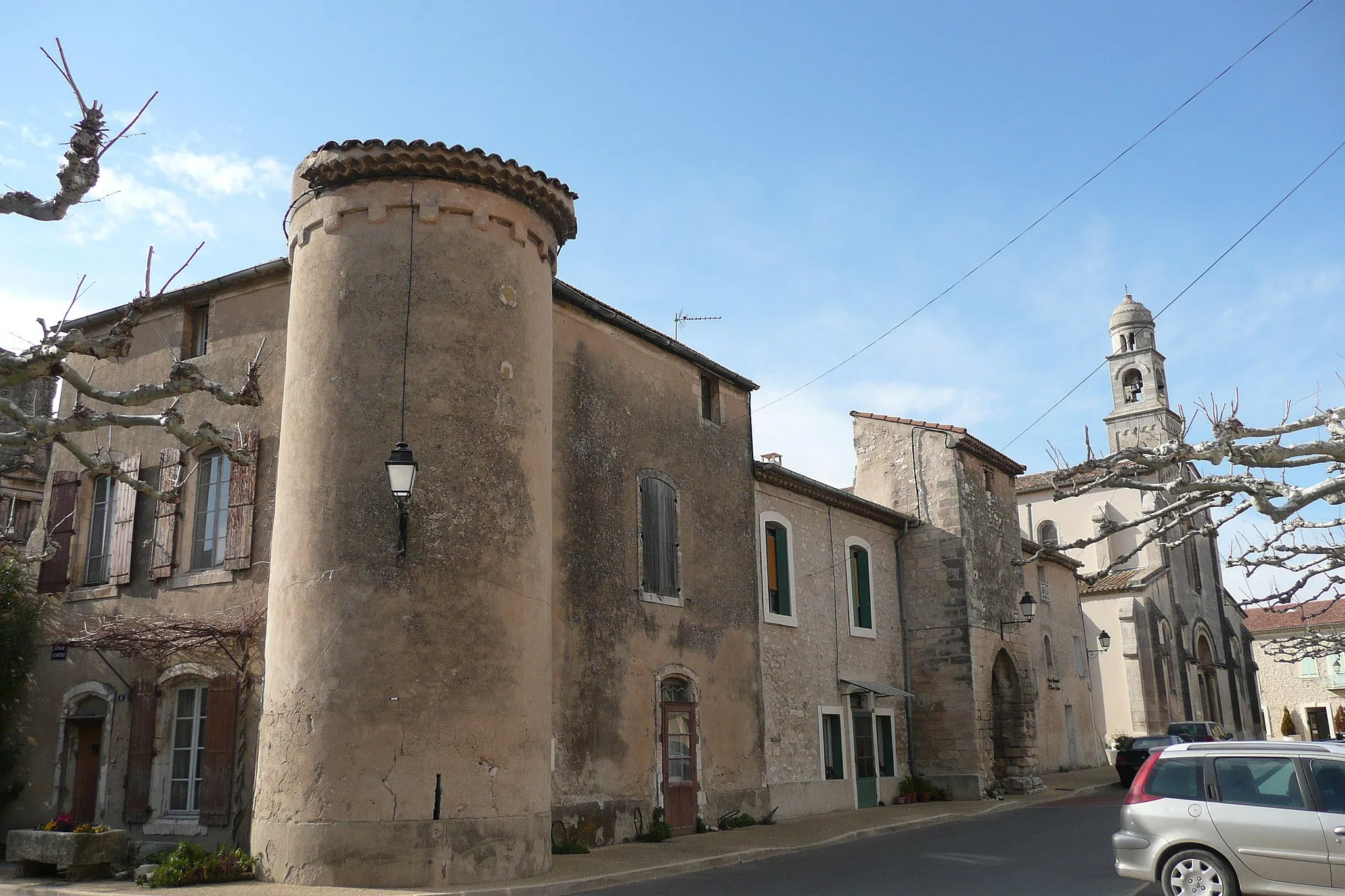 Photo showing: Château et Eglise à Mollégès.