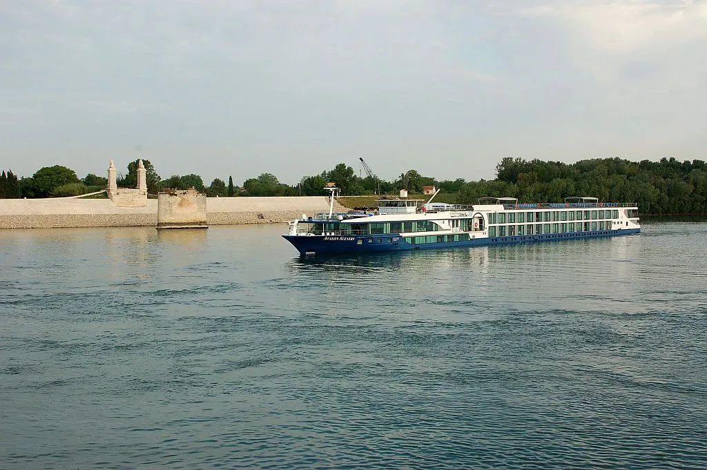 Photo showing: Avalon Scenery in Arles, Bouches-du-Rhône,