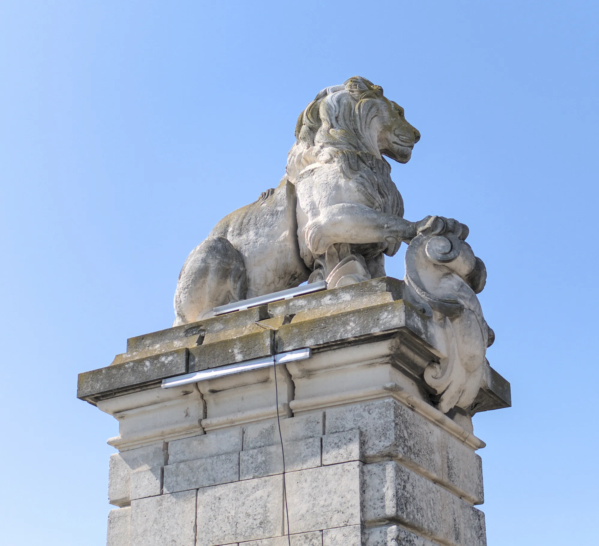 Photo showing: Pile de la rive gauche : lion nord.