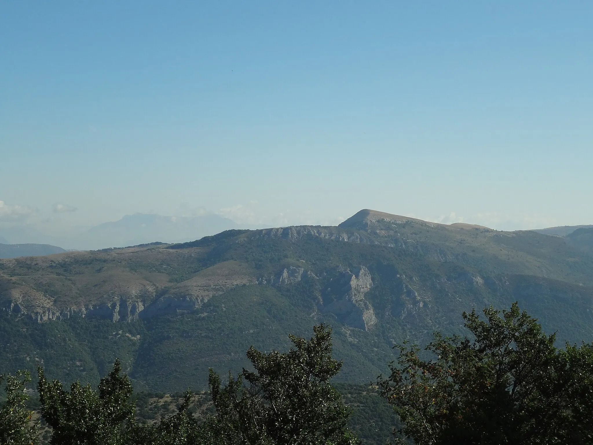 Photo showing: Crête des Serres, limitrophe de Curel (Alpes-de-Haute-Provence) et de Montfroc (Drôme).