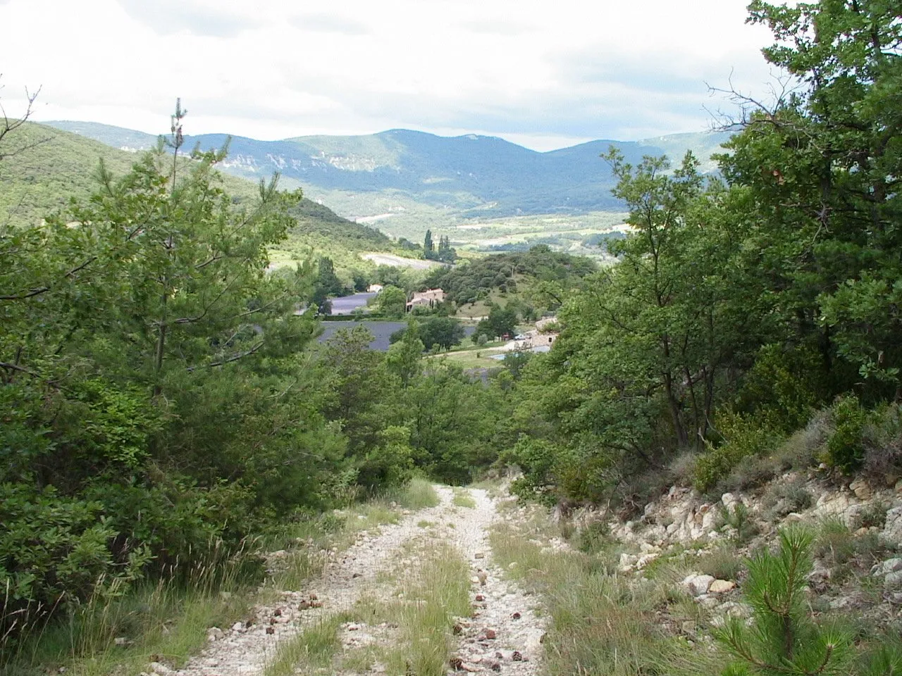 Photo showing: Vallée du Lez à La Roche St-Secret Béconne