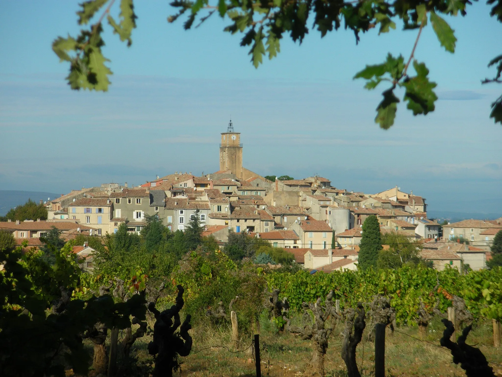 Photo showing: Sablet village, Vaucluse, France