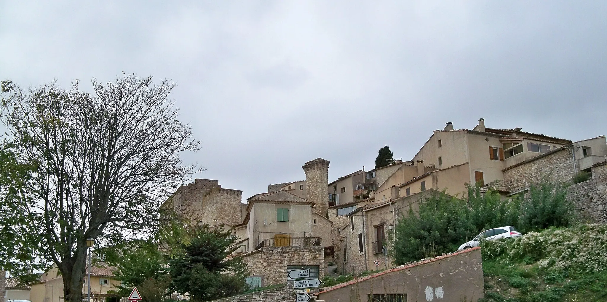 Photo showing: Village de Caseneuve, Vaucluse, France