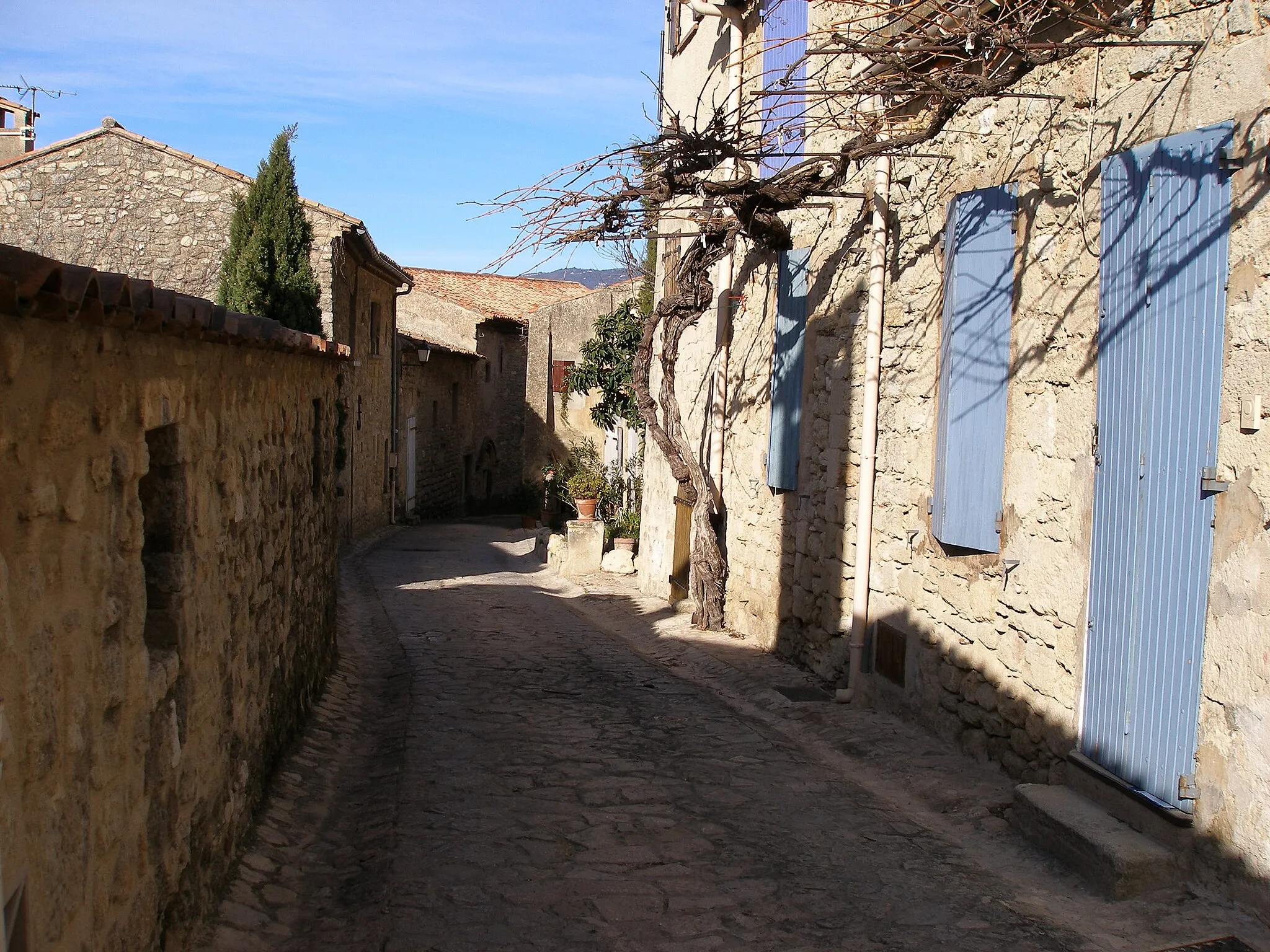 Photo showing: Grambois - Rue caladée