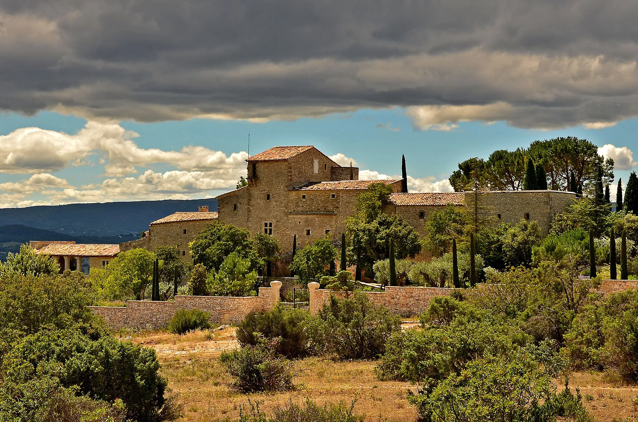 Photo showing: La Commanderie de Joucas, Vaucluse, 
Provence-Alpes-Côte d'Azur