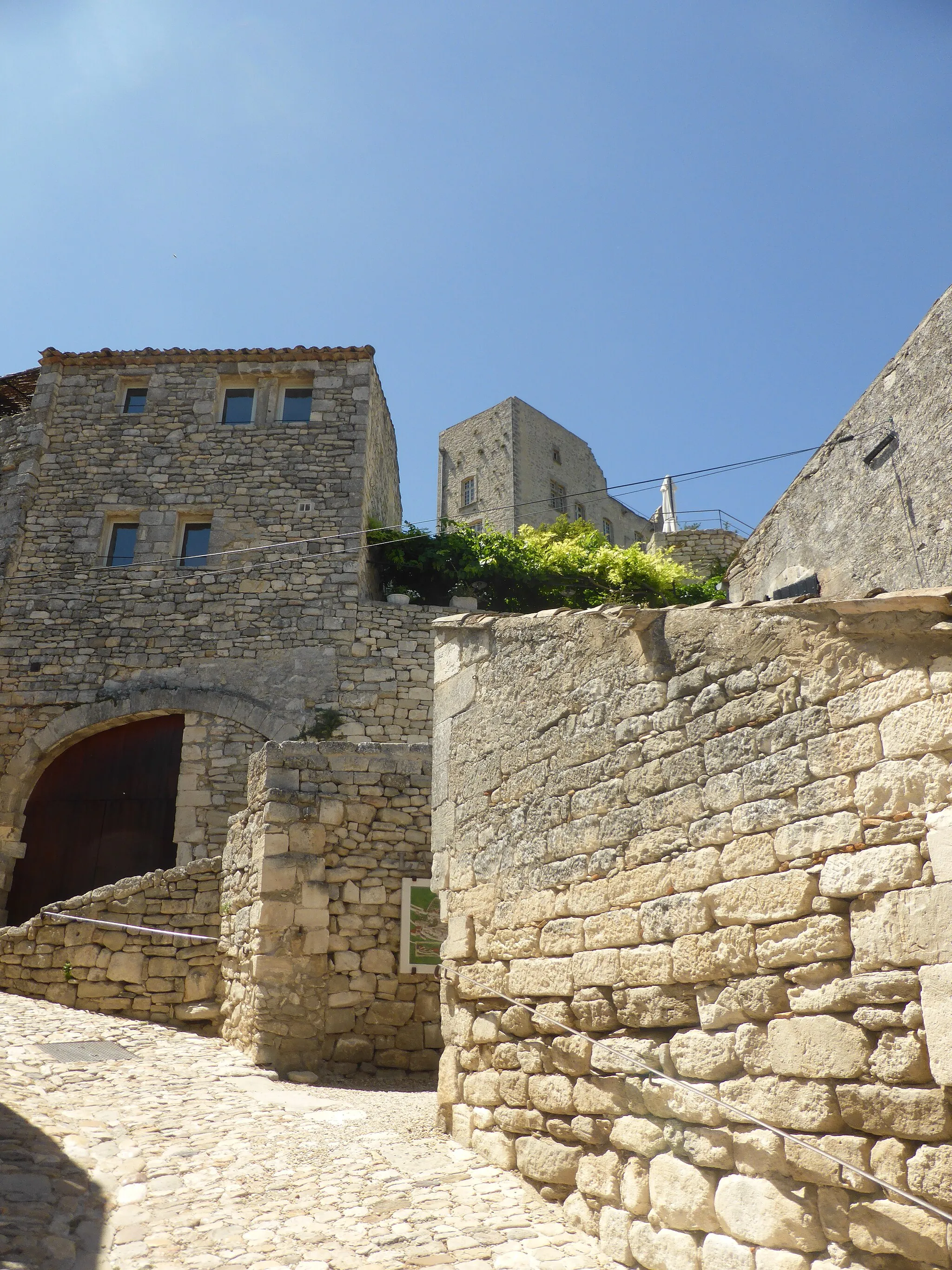 Photo showing: Ruelle de Lacoste