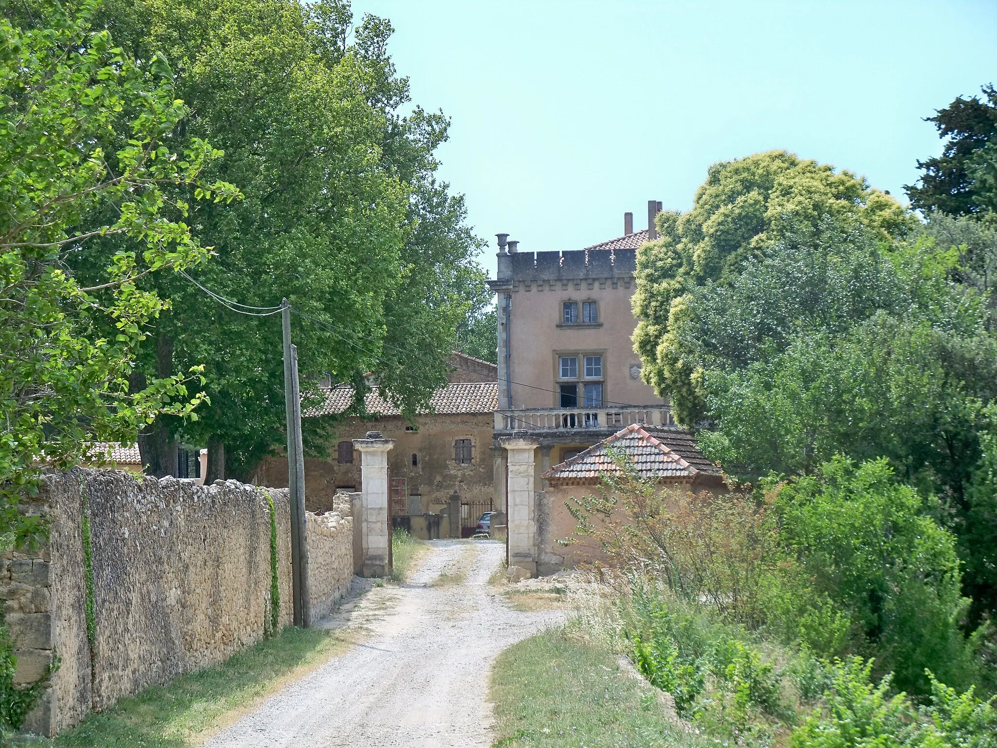 Photo showing: Château Fonsalette, AOC Massif d'Uchaux, Vaucluse