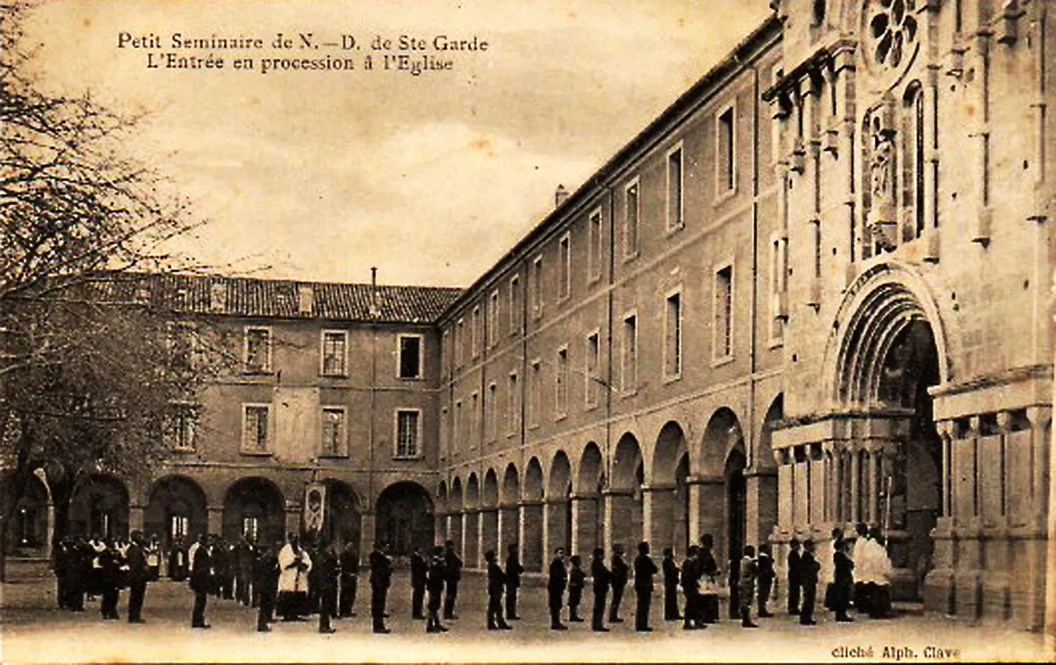 Photo showing: Petit séminaire de Sainte-Garde