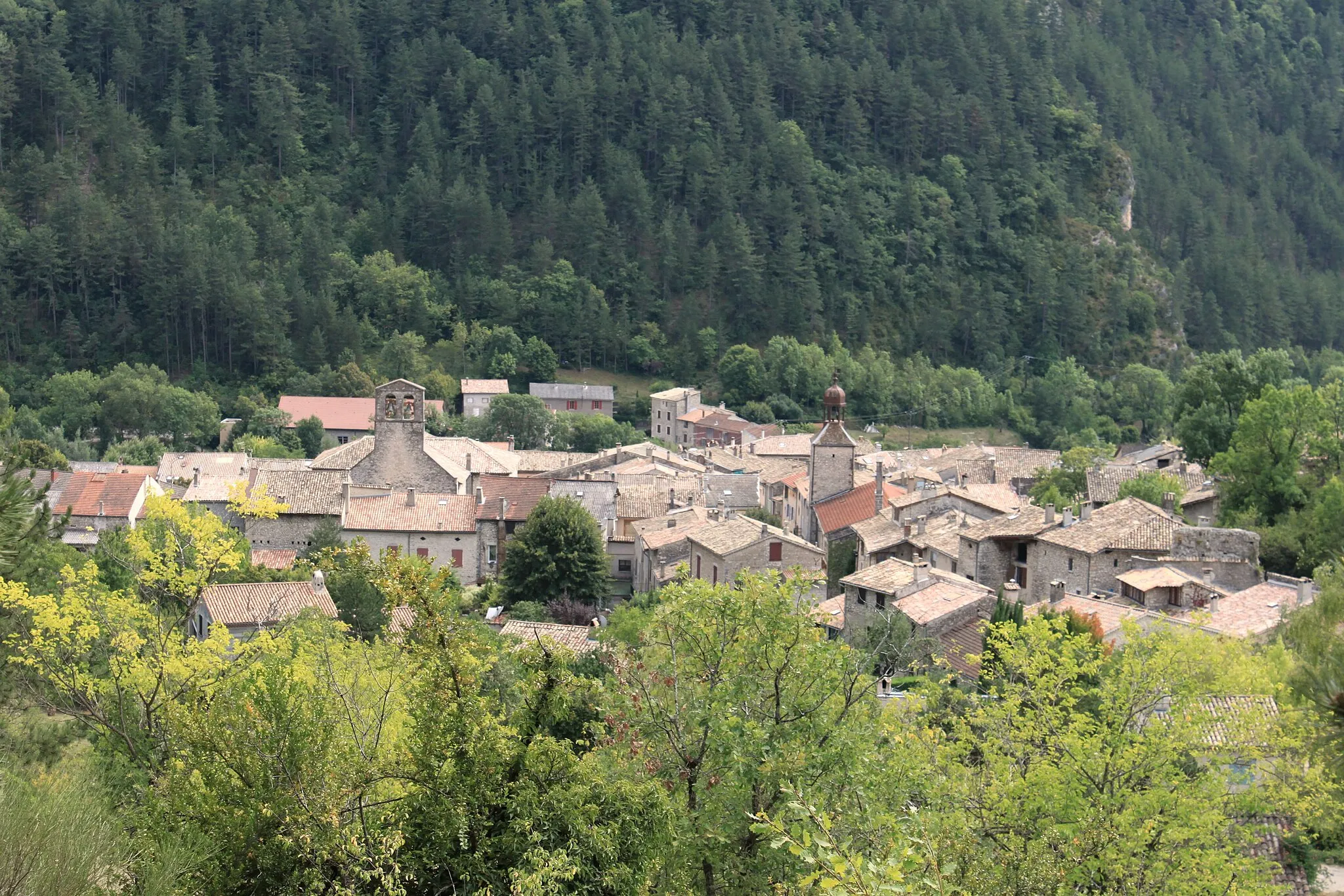 Photo showing: Le village de Châtillon-en-Diois