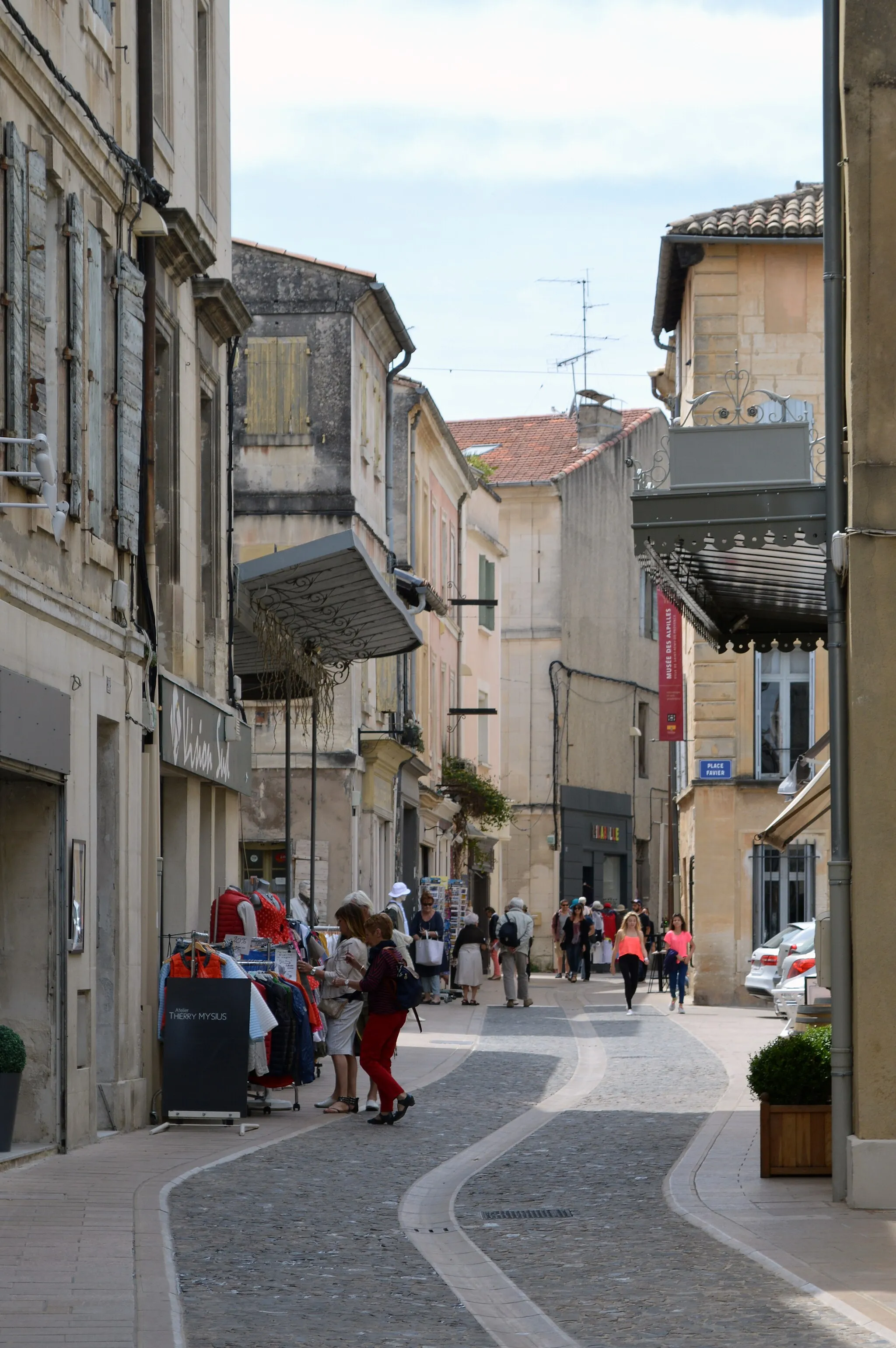 Photo showing: Rue Carnot, Saint-Rémy-en-Provence, 2015