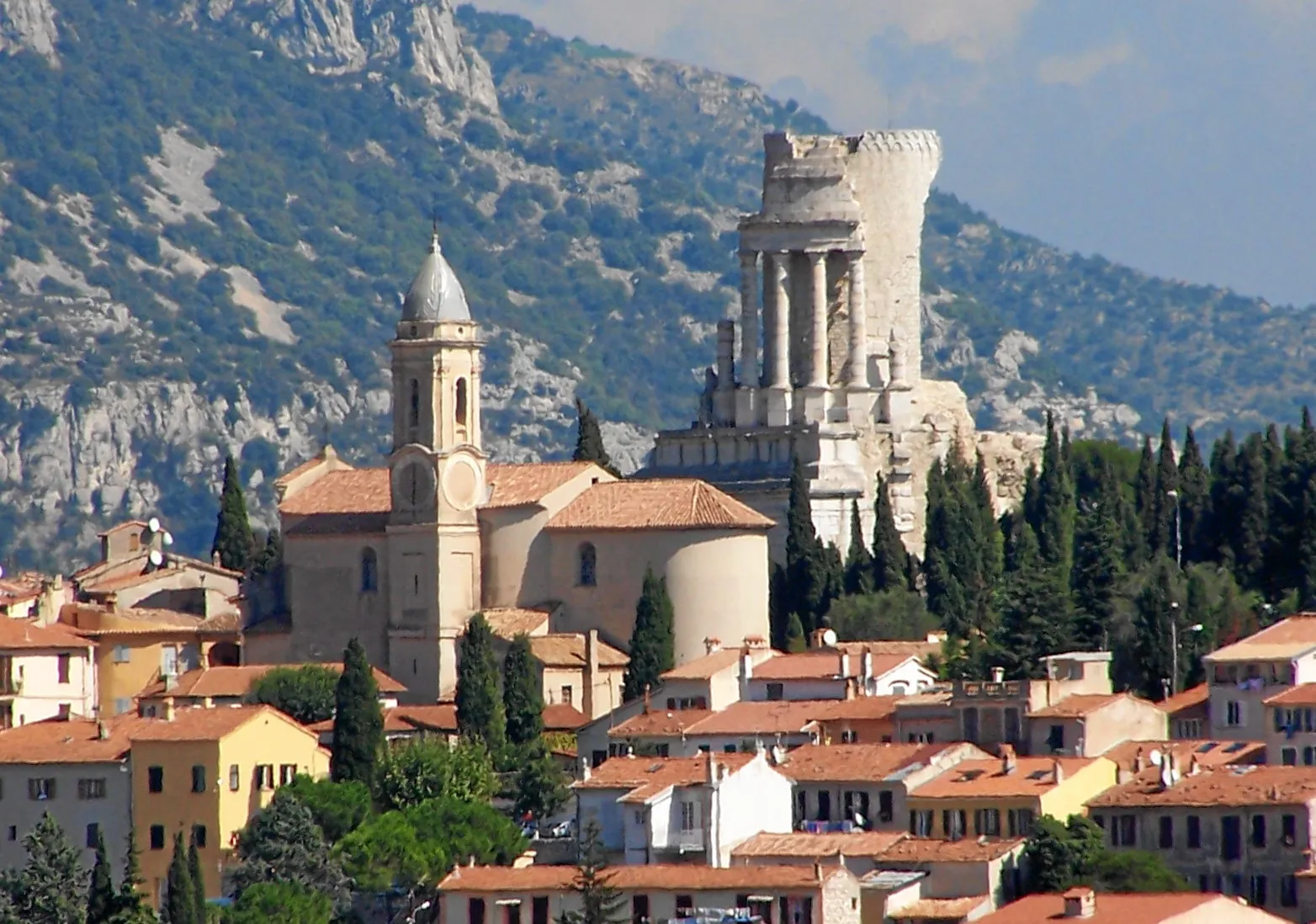 Photo showing: La Turbie in the South of France