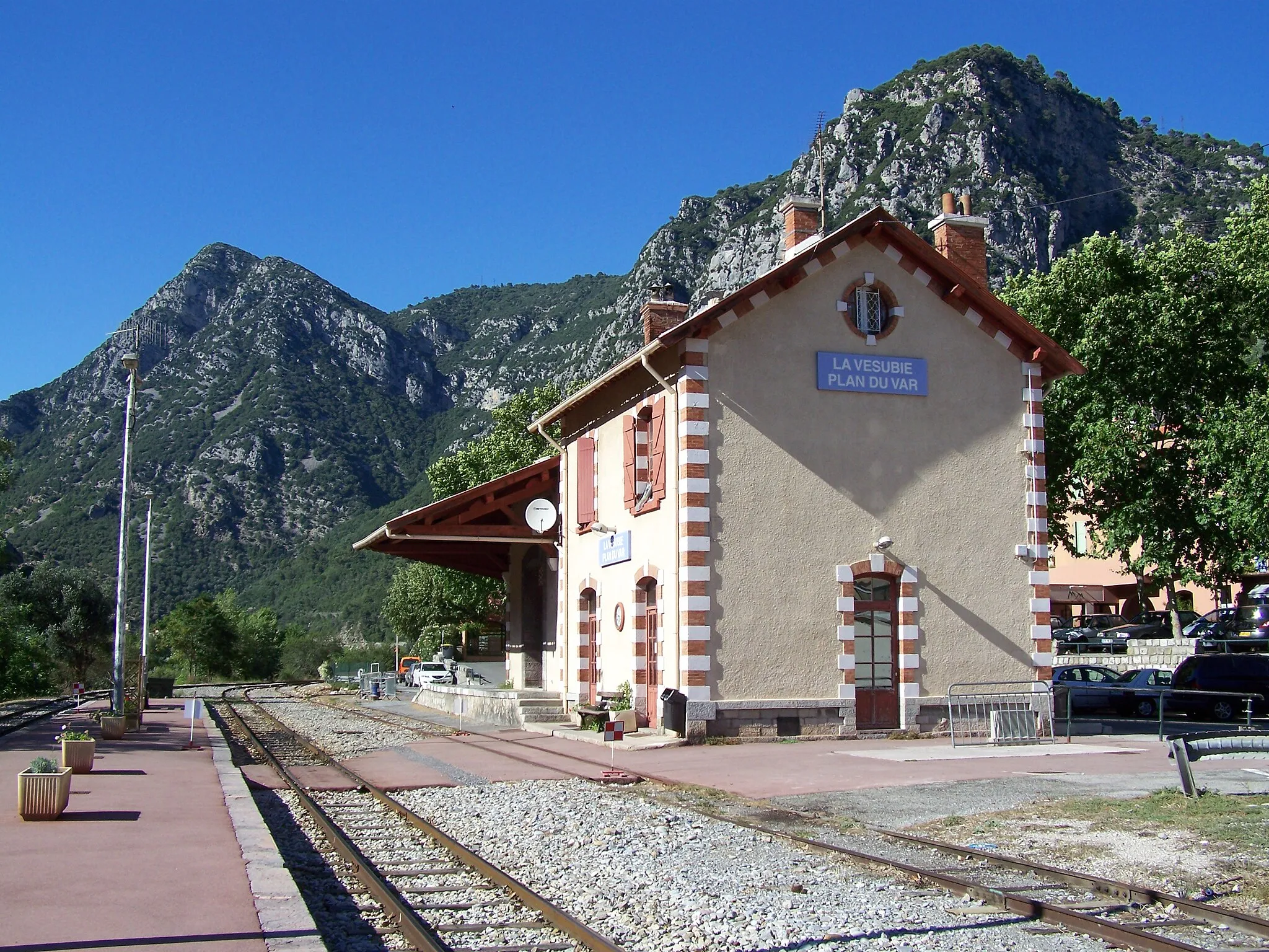 Photo showing: Gare de Plan du Var (Alpes-Maritimes, France) sur la ligne des Chemins de fer de Provence ("train des pignes" Nice-Digne).