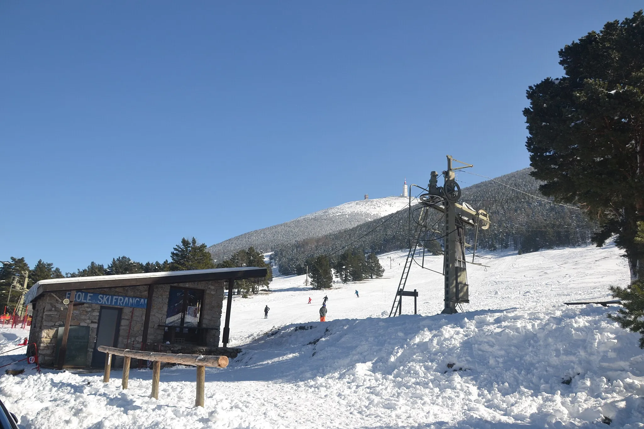 Photo showing: école de ski du Mont Serein