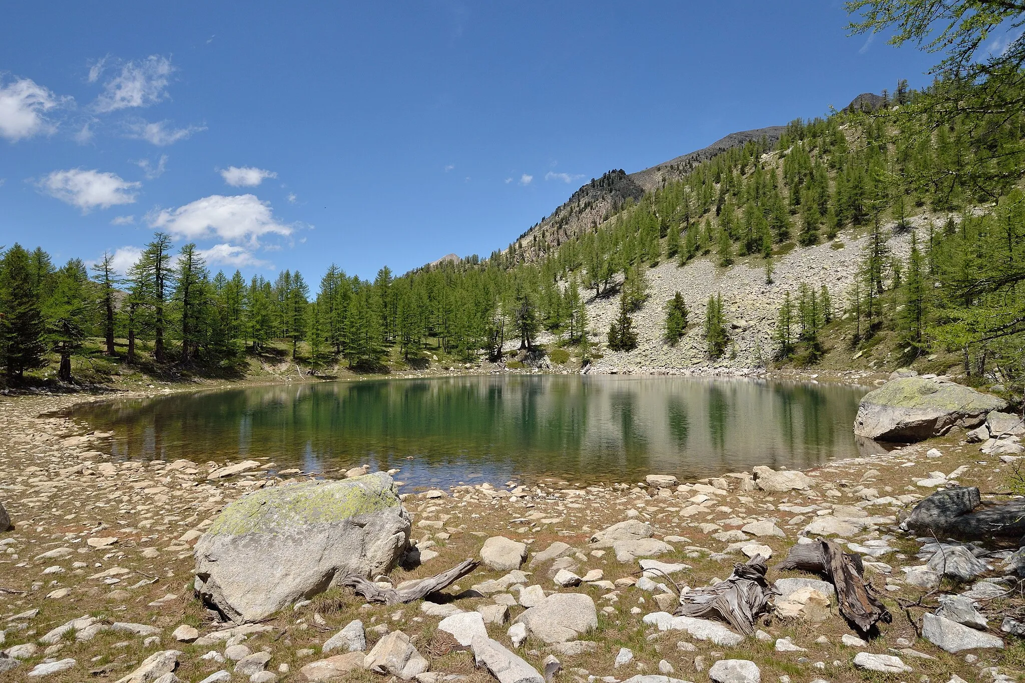 Photo showing: Lac Scluos (2132 m), dans le massif du Mercantour