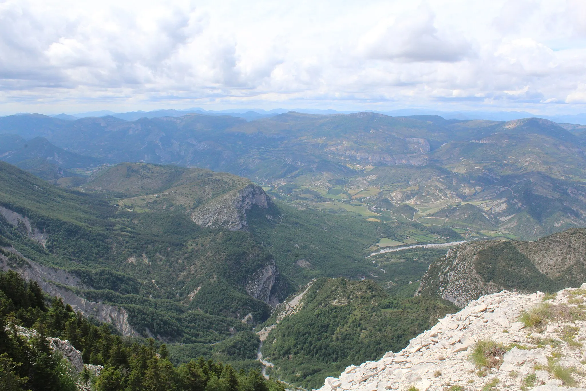 Photo showing: Montagne Saint-Michel, Saint-Vincent-sur-Jabron.