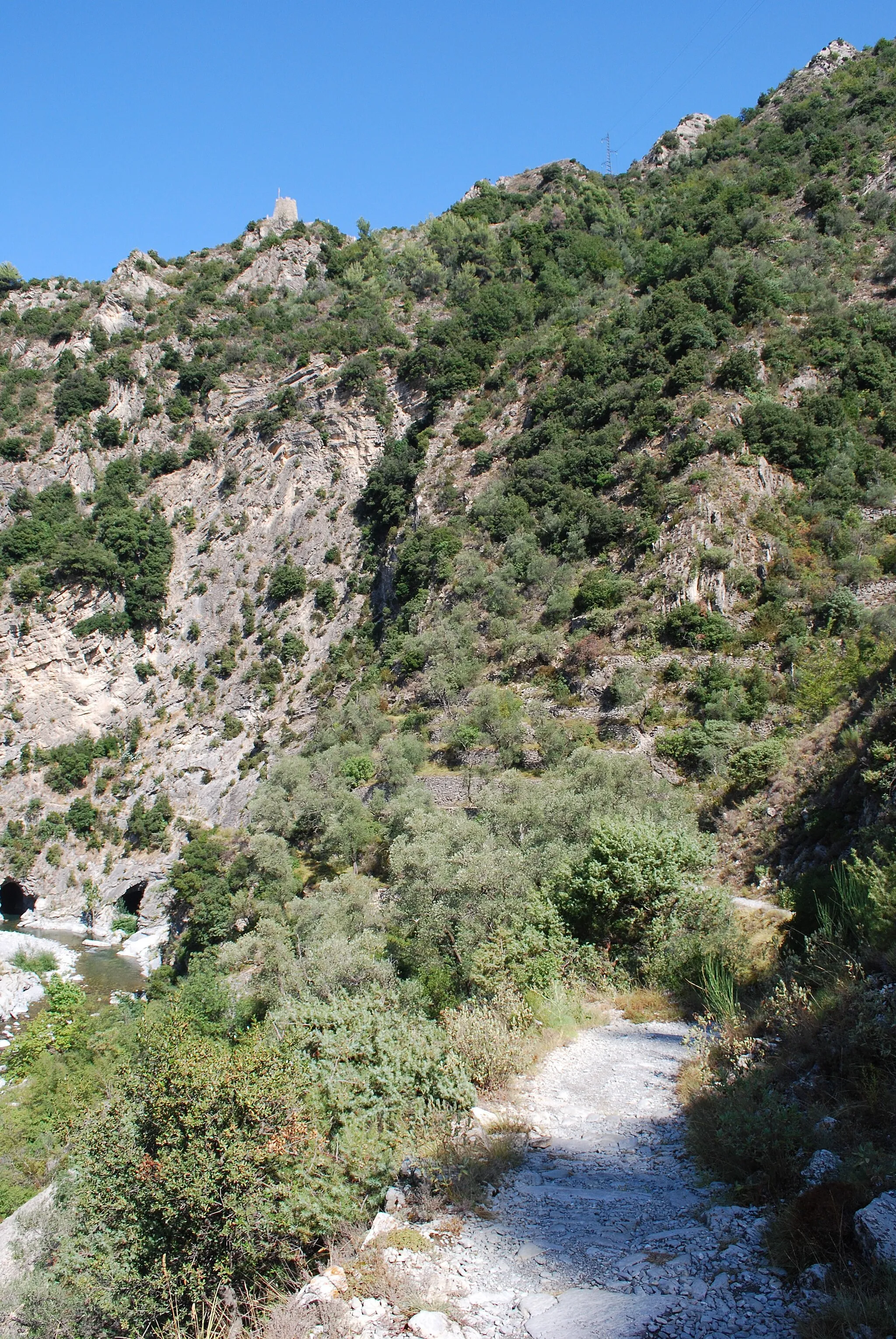 Photo showing: Tour de la Cruella, à Breil-sur-Roya, Alpes-Maritimes, France (photo prise par dsch67).