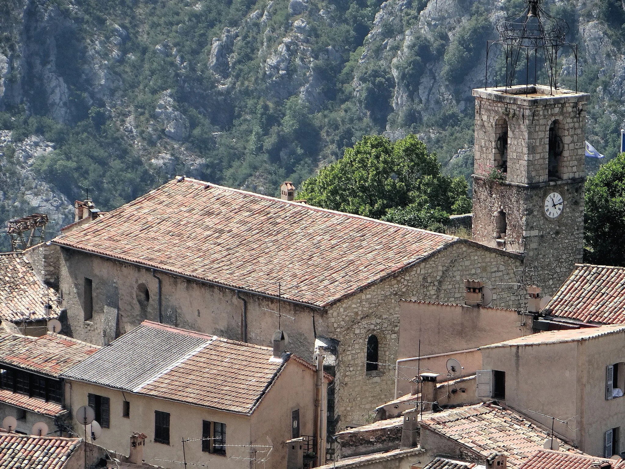 Photo showing: Gréolières - Église Saint-Pierre - Ensemble