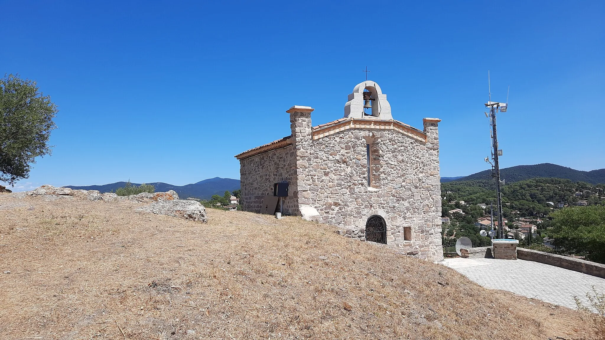 Photo showing: La chapelle Sainte-Croix à Pierrefeu-du-Var