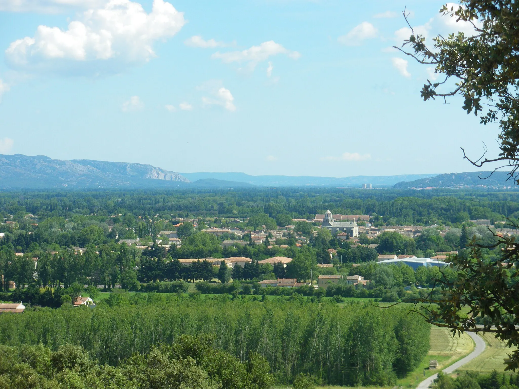 Photo showing: Le Thor vue depuis la colline du Thouzon, Vaucluse