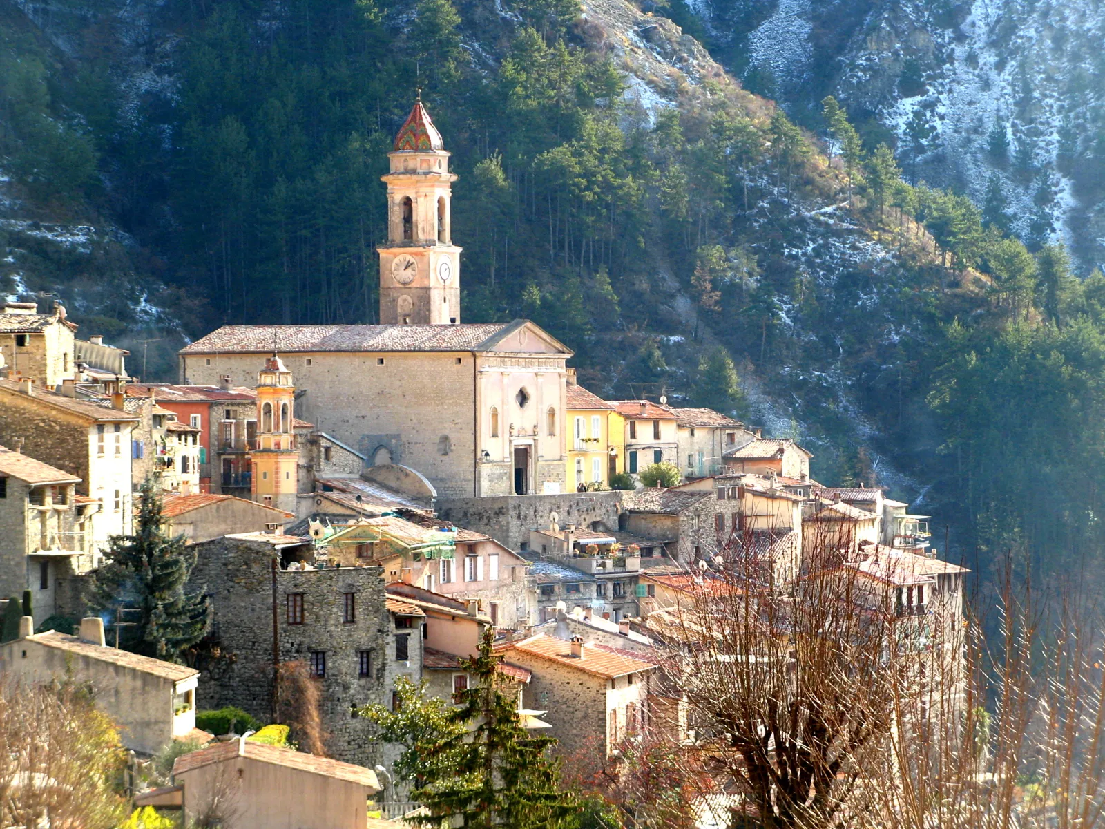 Photo showing: Lucéram (Alpes Maritimes, France) in winter