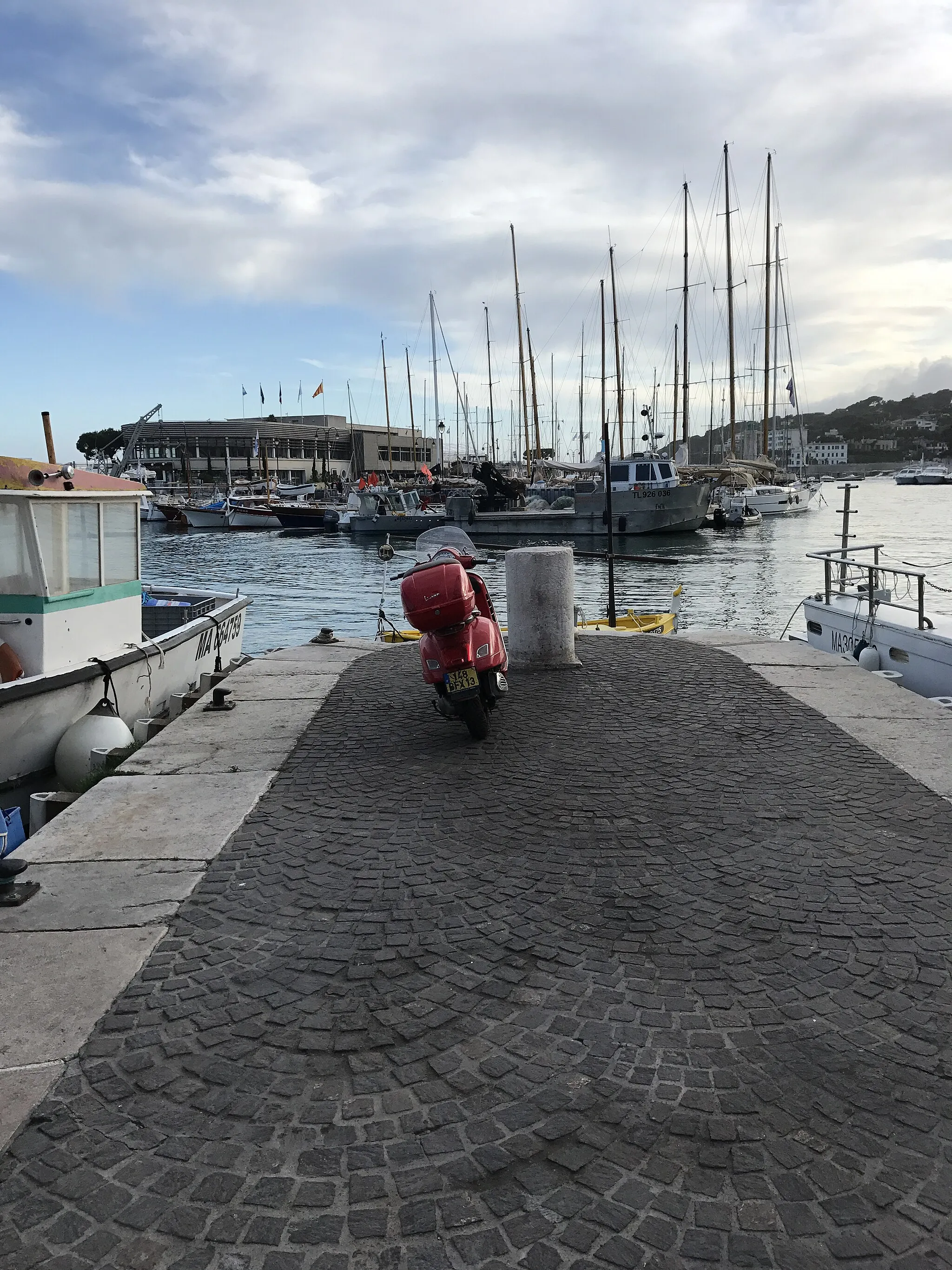 Photo showing: Images de la ville de Cassis, France.