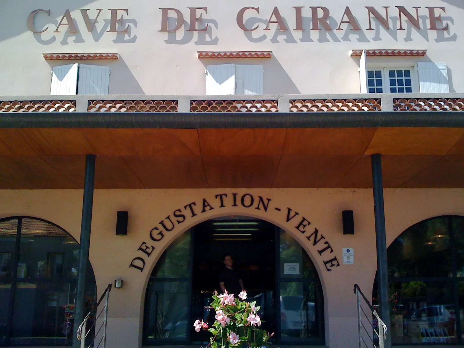 Photo showing: Cave of Cairanne