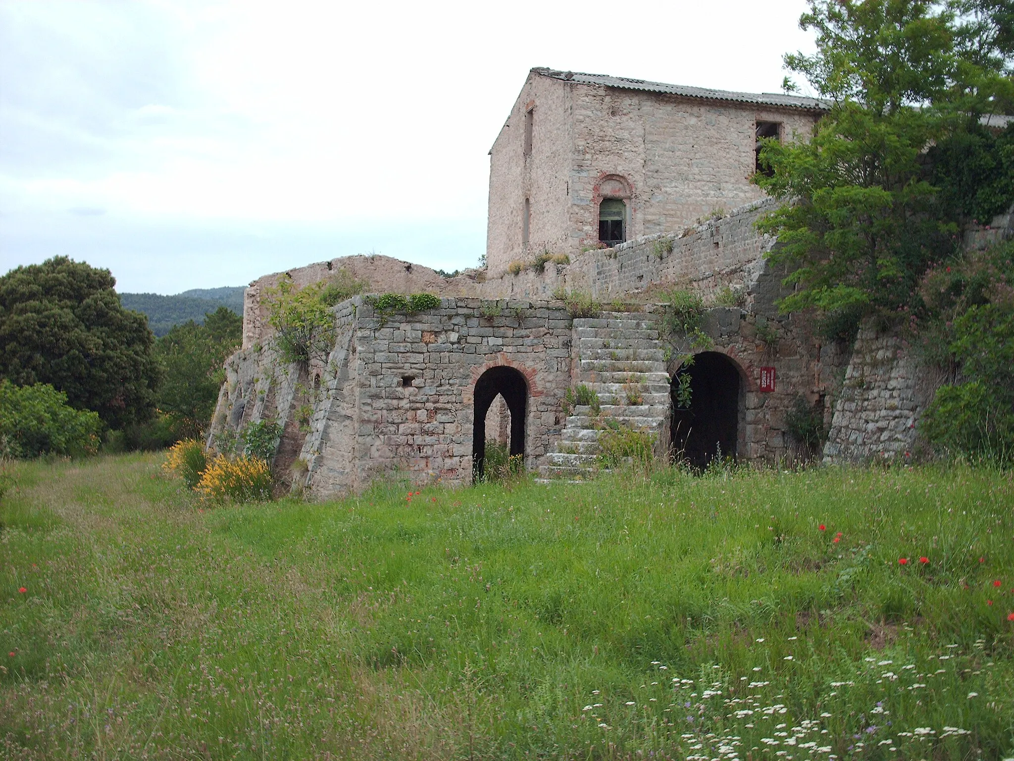 Photo showing: Bâtiment de l'ancienne  commanderie templière du Ruou sur la commune de Villecroze, vue du Sud