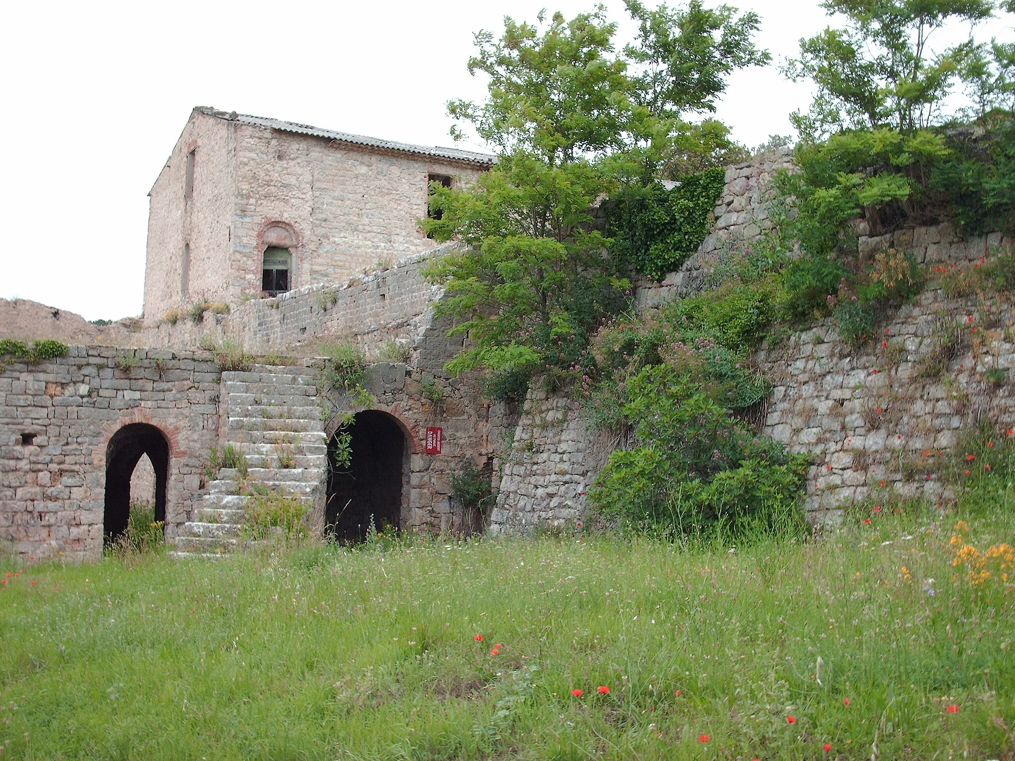 Photo showing: Bâtiment de l'ancienne  commanderie templière du Ruou sur la commune de Villecroze, vue du Sud