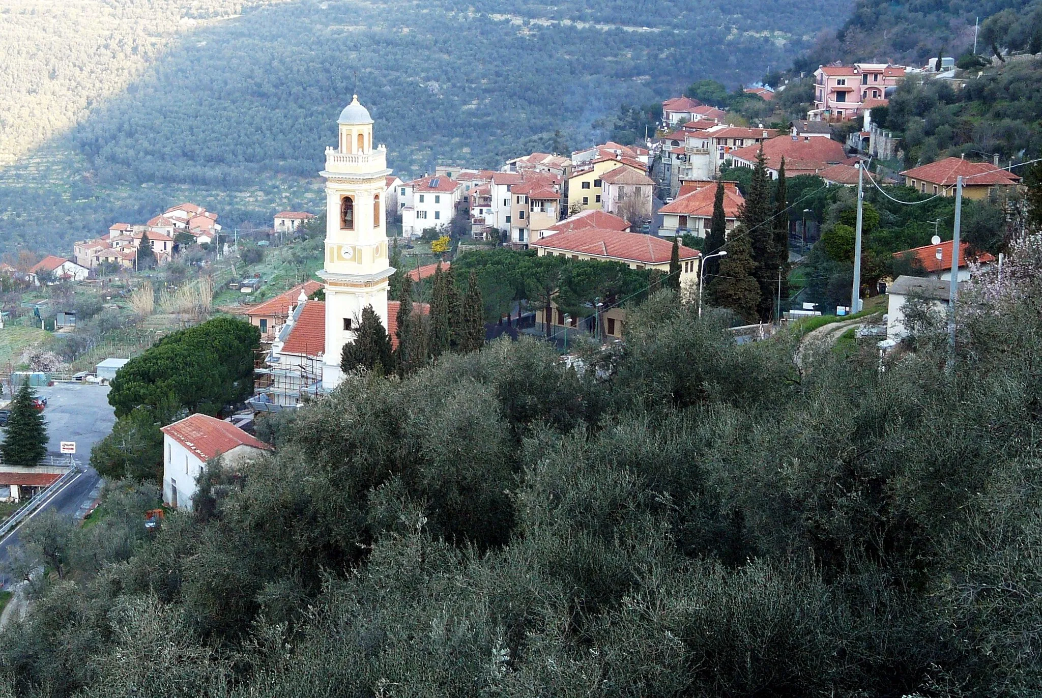 Photo showing: Panorama di Chiusanico, Liguria, Italia