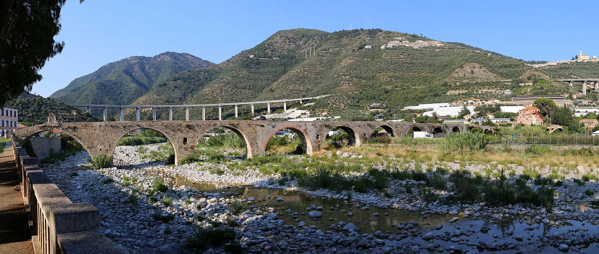 Photo showing: Romanesque bridge (Taggia)