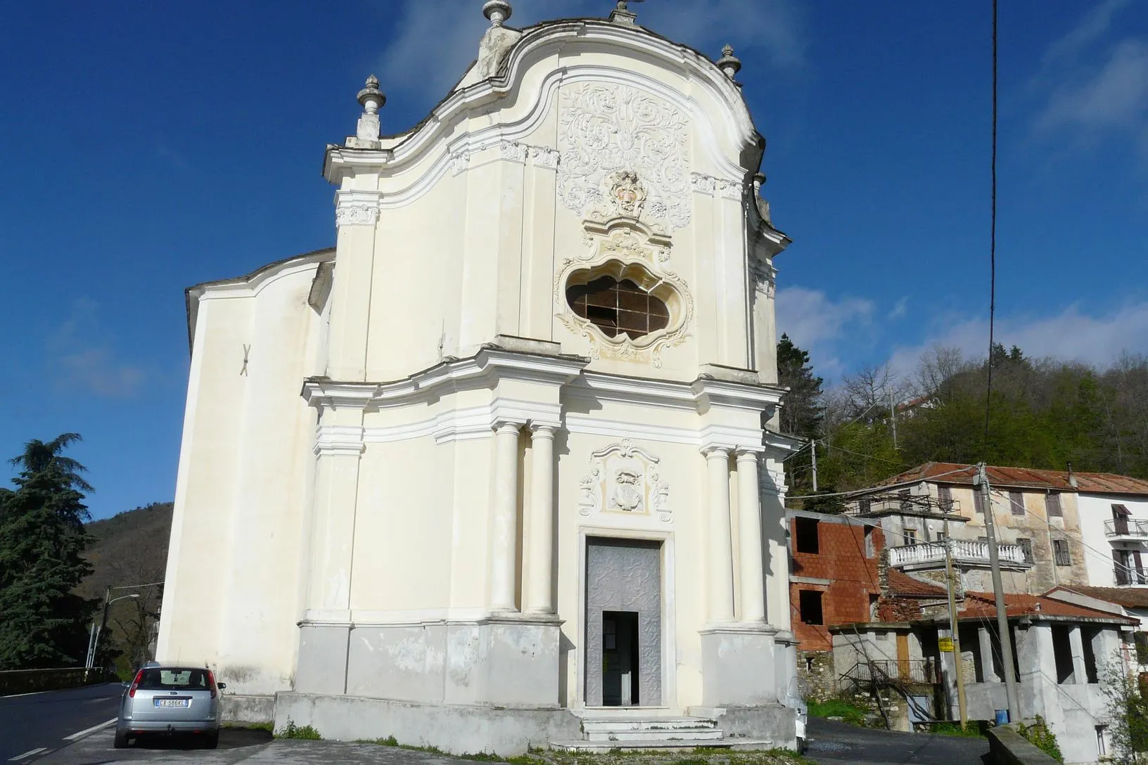 Photo showing: Chiesa parrocchiale dei Santi Pietro e Paolo (XVII secolo), Testico, Liguria, Italia