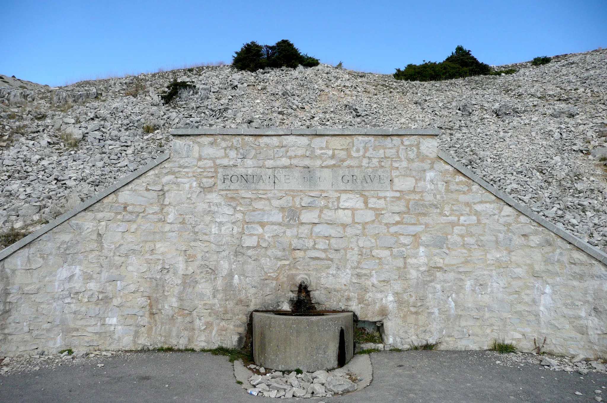 Photo showing: Fontaine de Grave, Mont Ventoux par Bédoin