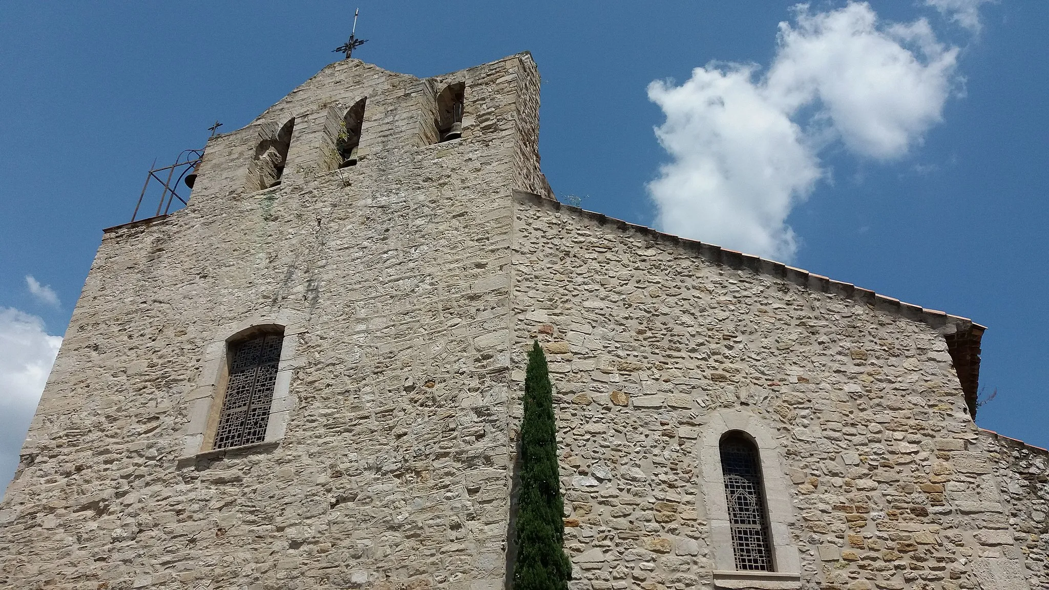 Photo showing: Église de la Transfiguration du Sauveur : haut de la façade ; Le Castellet (Var).