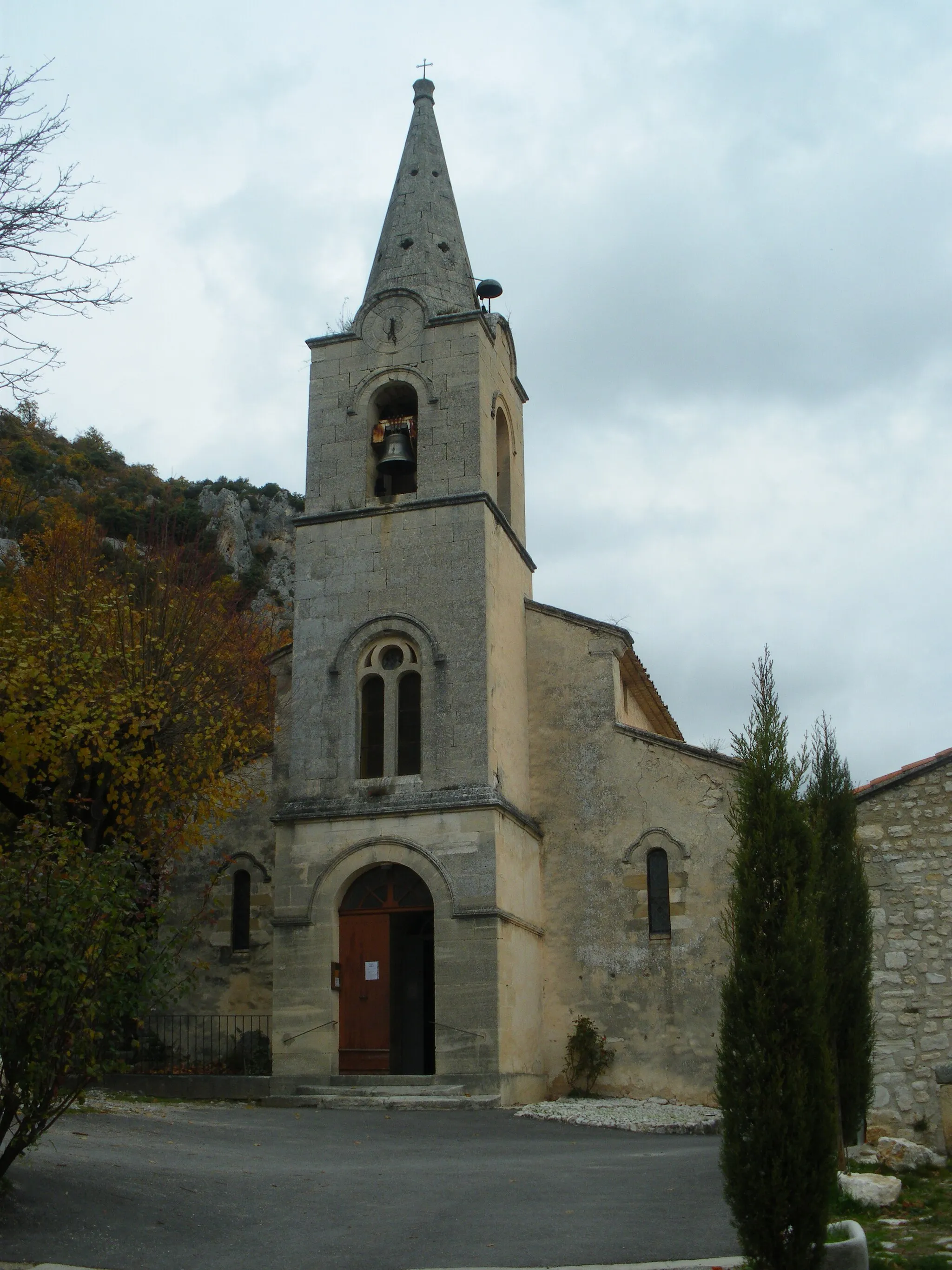 Photo showing: église de Monieux, Vaucluse, France