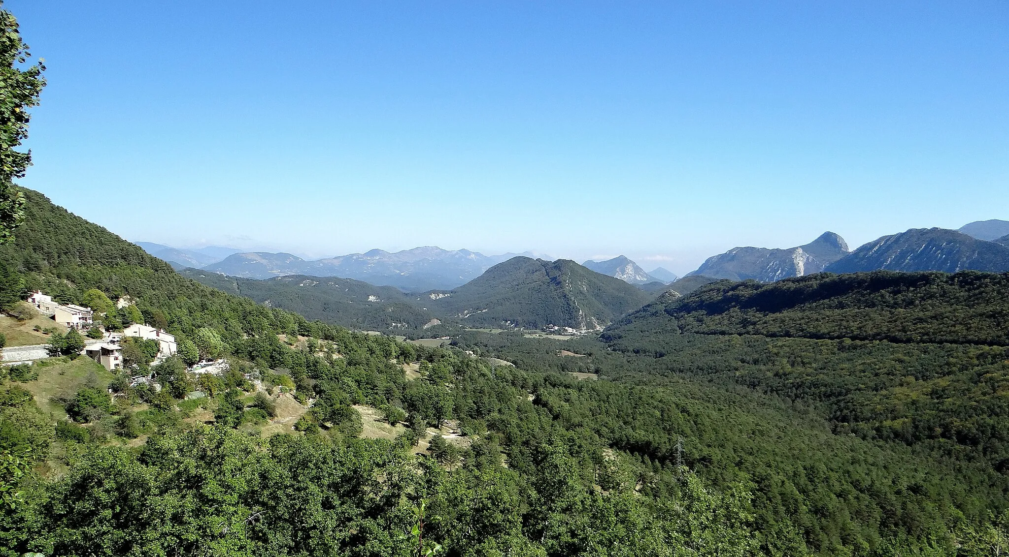 Photo showing: Amirat - Panorama à l'est du village