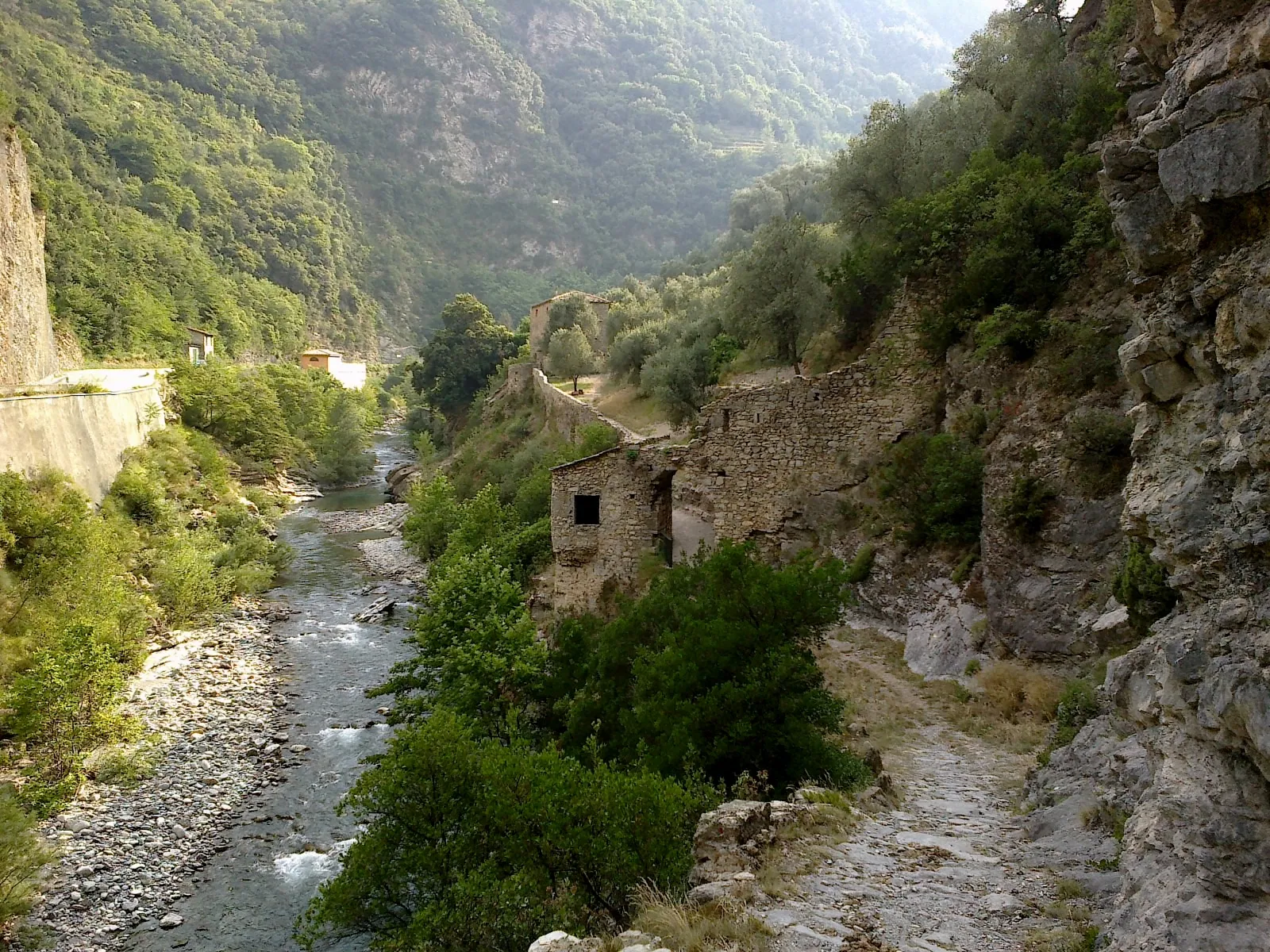 Photo showing: La Roya Breil Chemin Remparts Porte Italie Ou Genes