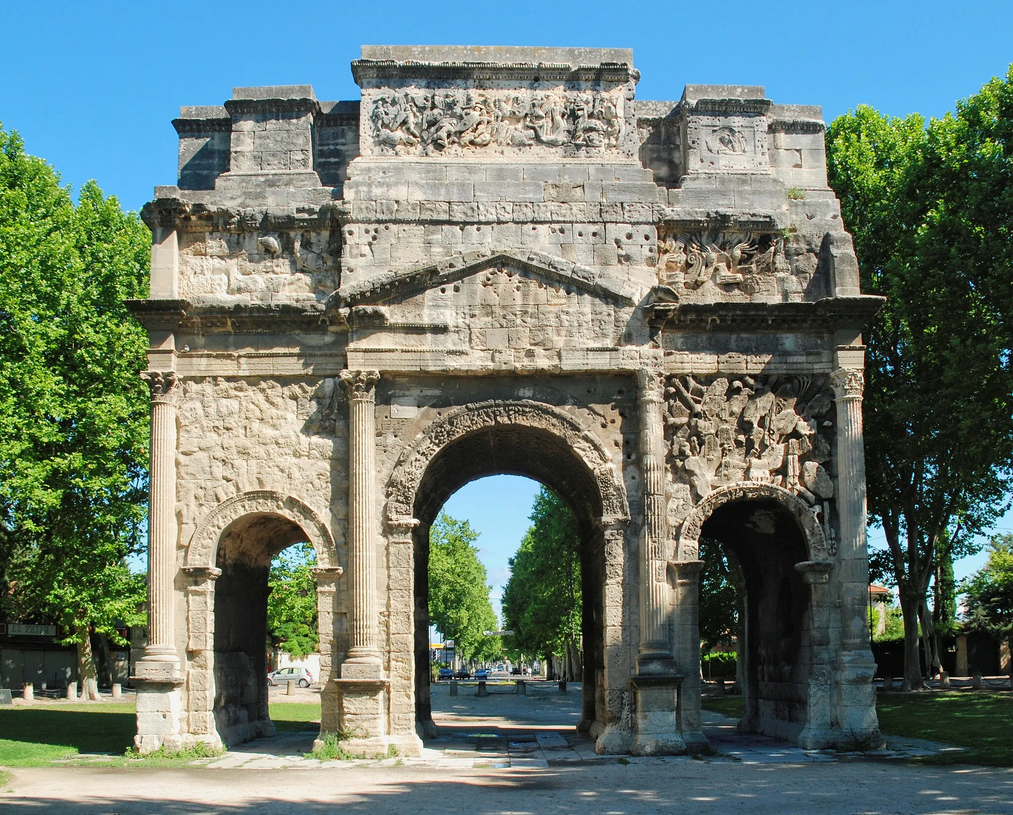 Photo showing: France - Vaucluse - Orange - Arc antique vu du sud