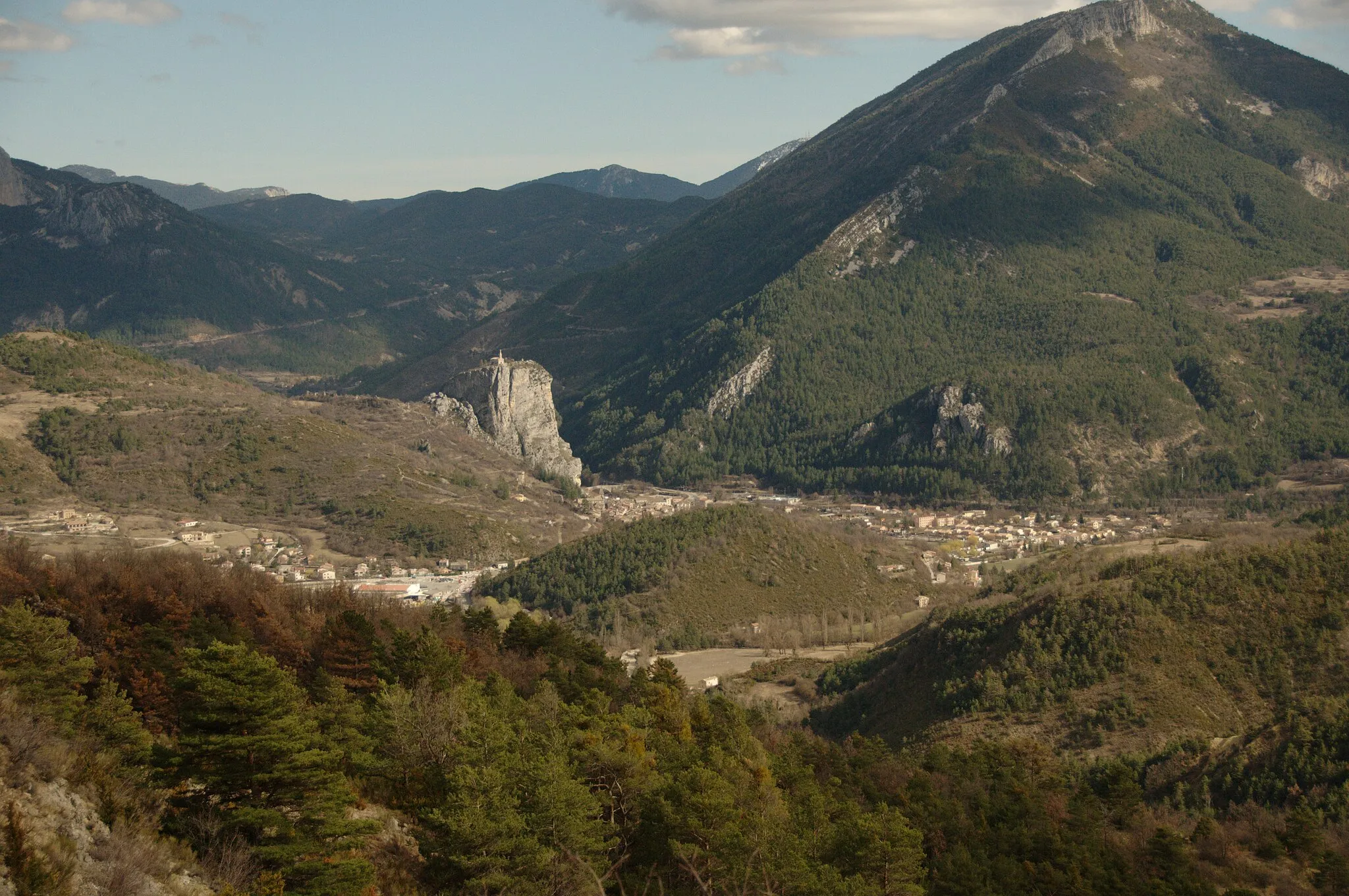 Photo showing: Castellane from far away, lage view