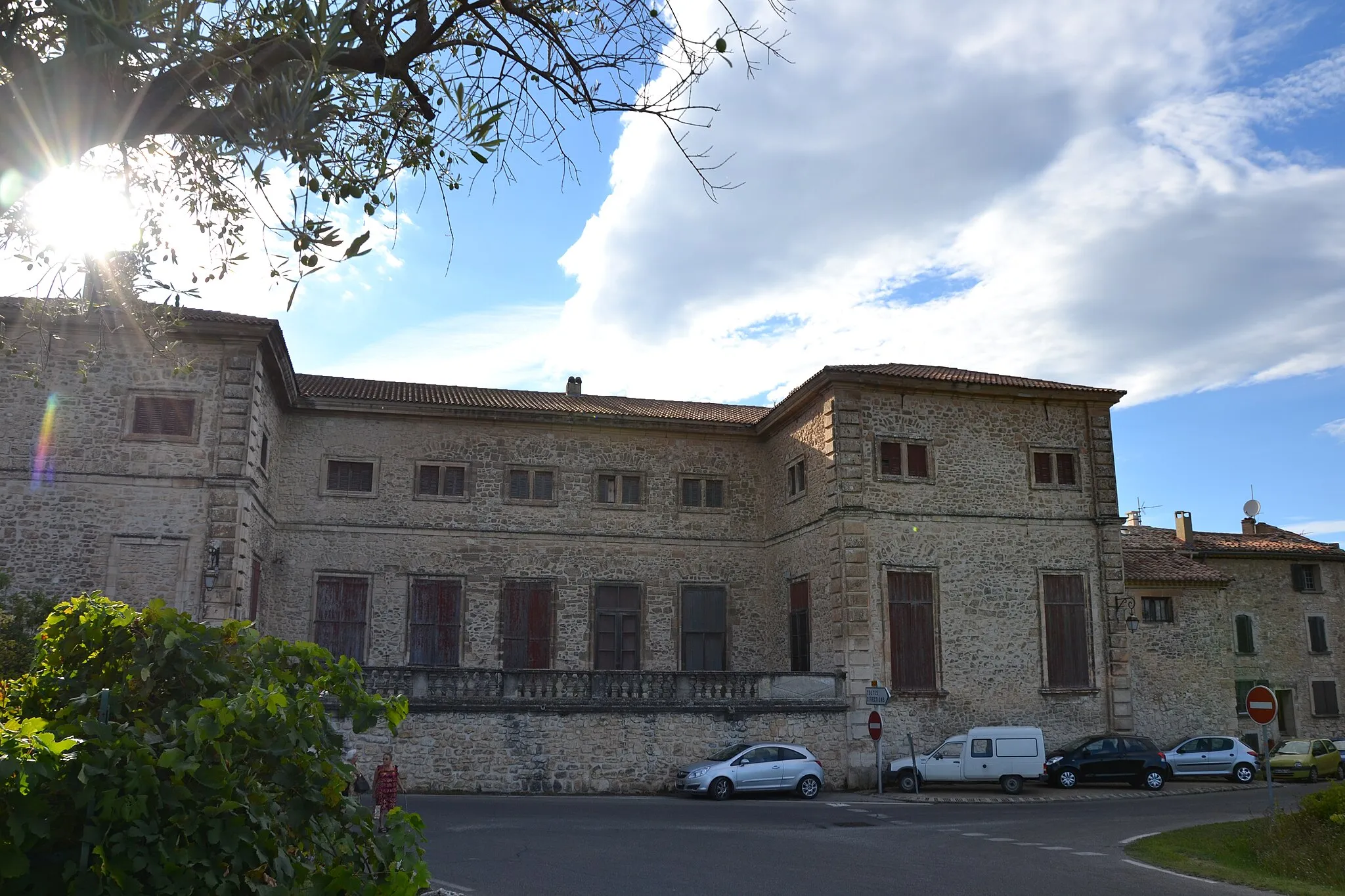 Photo showing: This building is indexed in the base Mérimée, a database of architectural heritage maintained by the French Ministry of Culture, under the reference PA00082146 .
