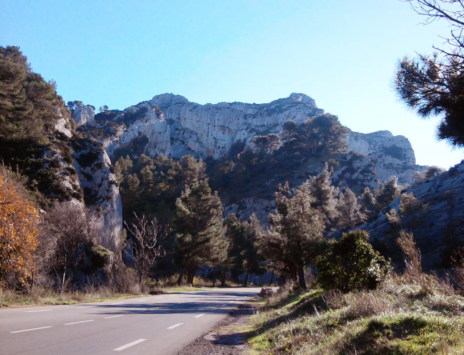 Photo showing: Mont Gaussier, commune de Saint-Rémy-de-Provence.